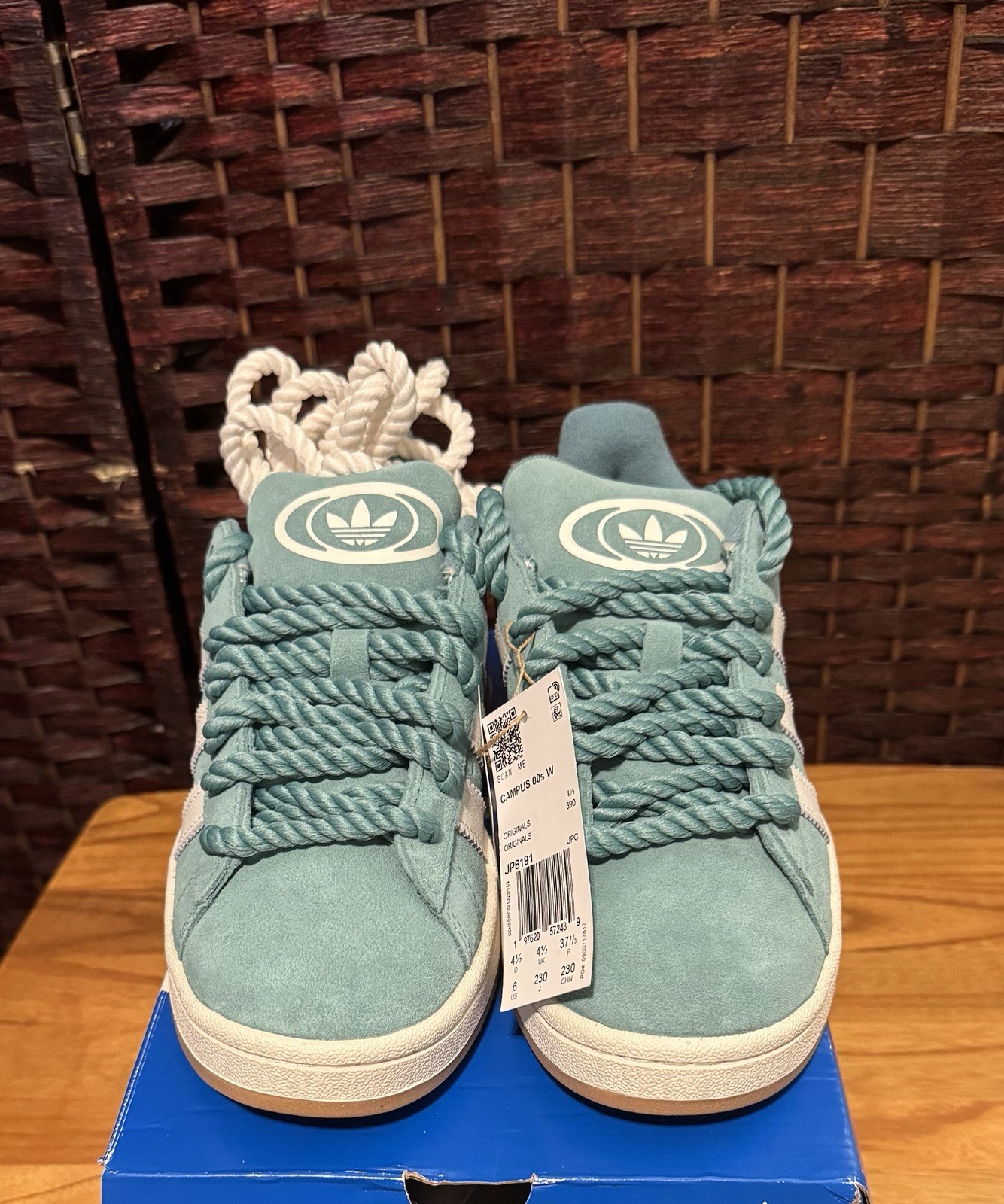 Adidas Campus 00s Green/White-Women’s Size 6