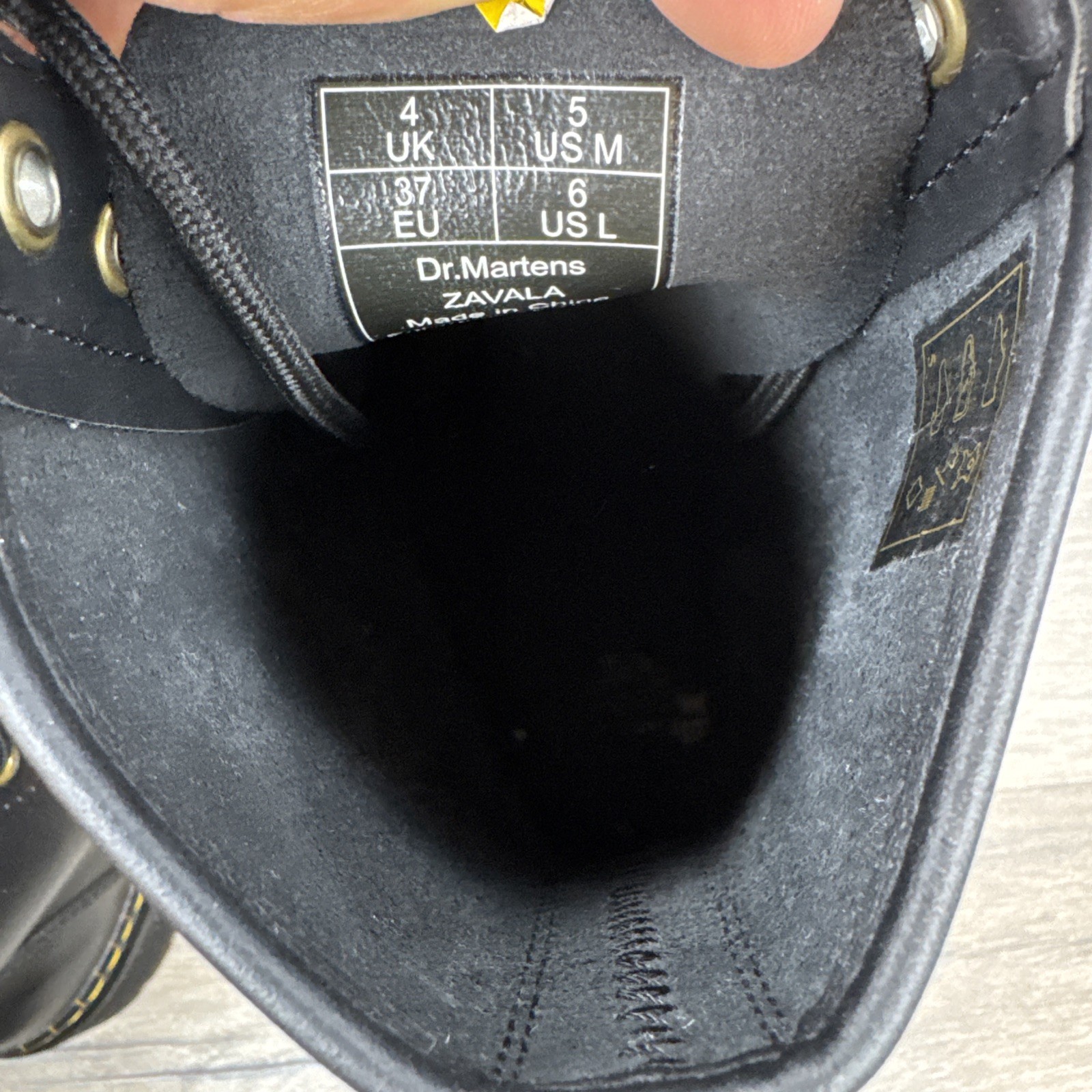 Dr. Martens 1460 Women’s Original Smooth Leather Lace Up Boots – Black, Size 6W