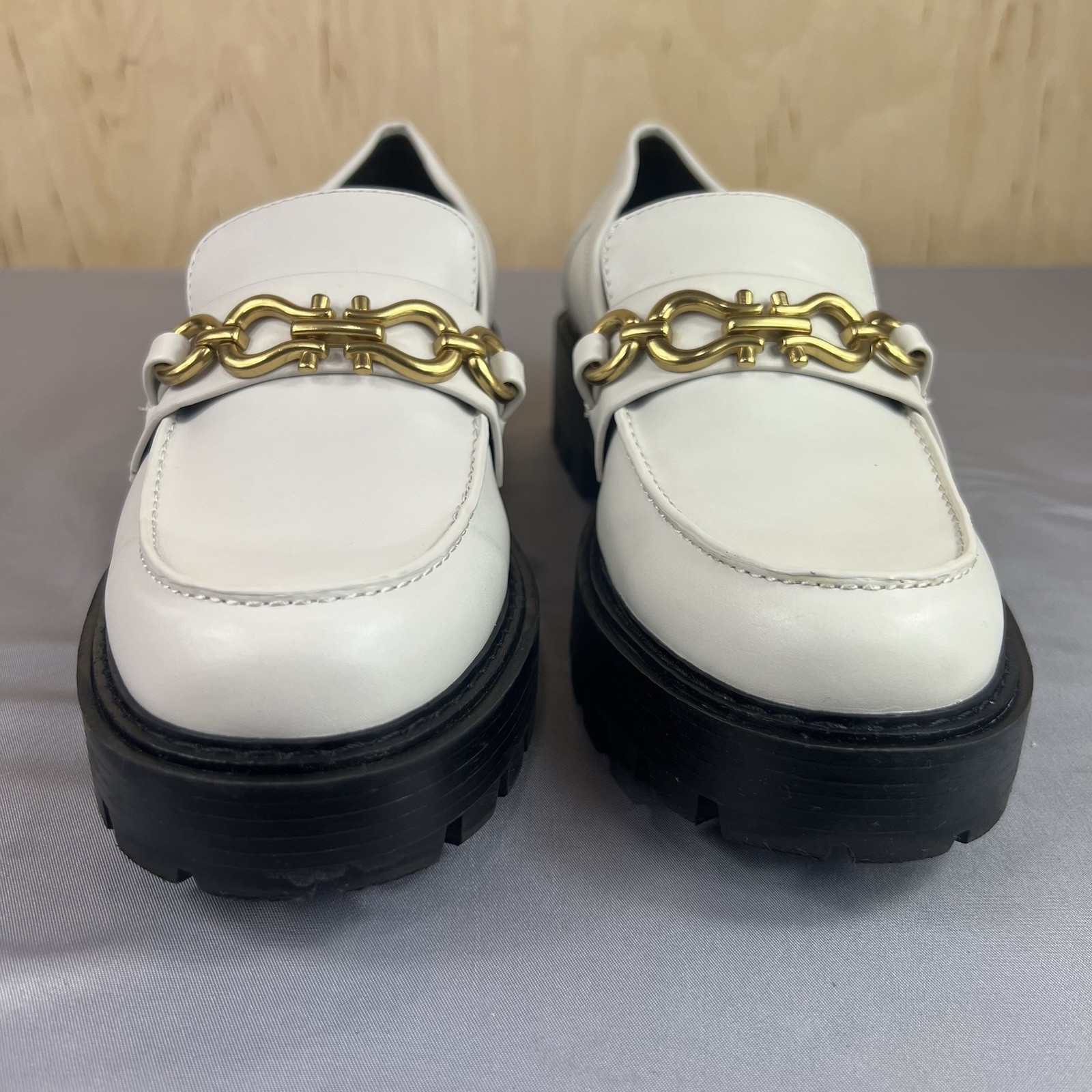 Charles & Keith Loafers Women’s US 6 EU 36 White/Black Patent Leather