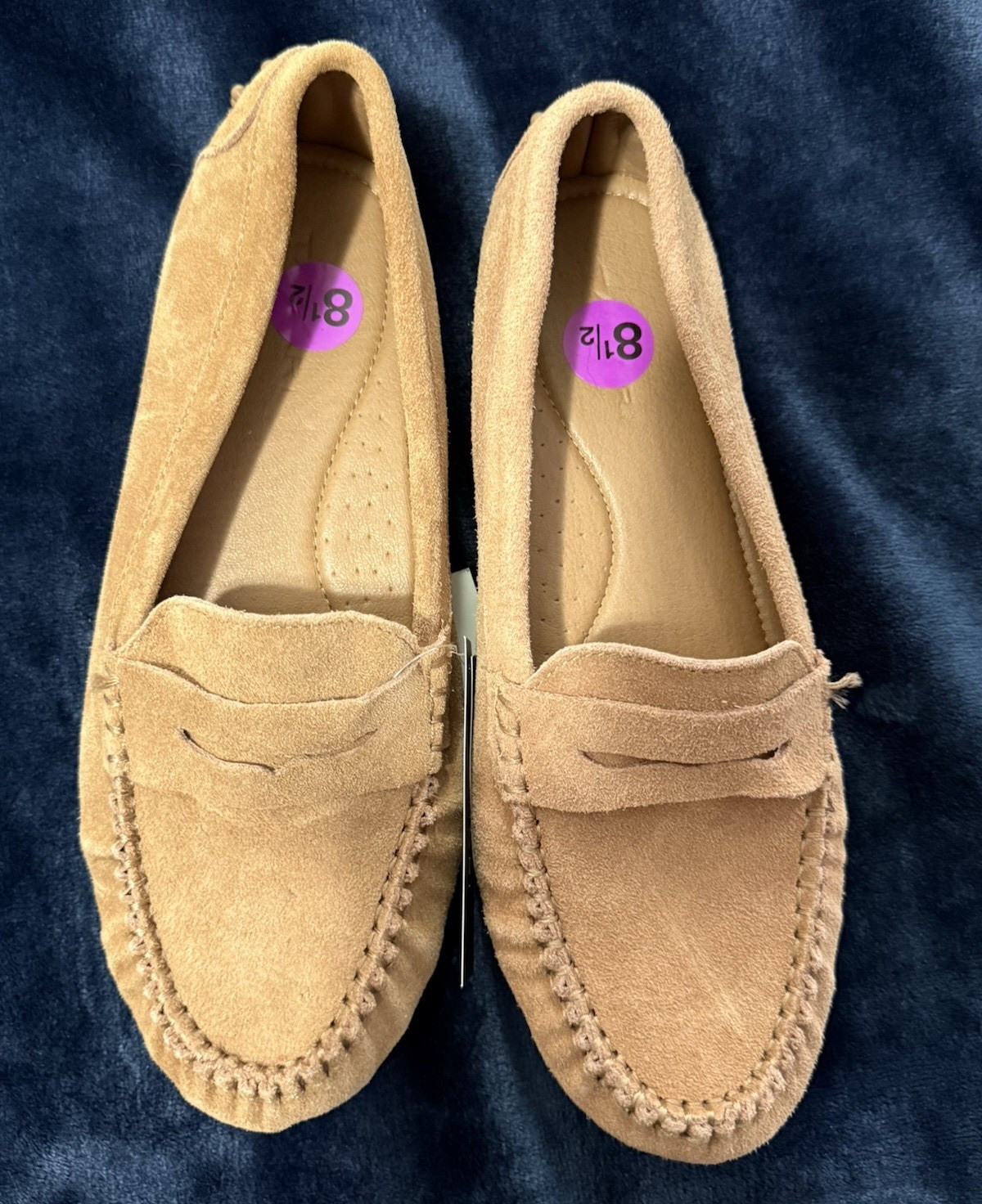 Tahari Womens Beige Suede Slip On Loafer Flats Round Toe Stitched US 8.5