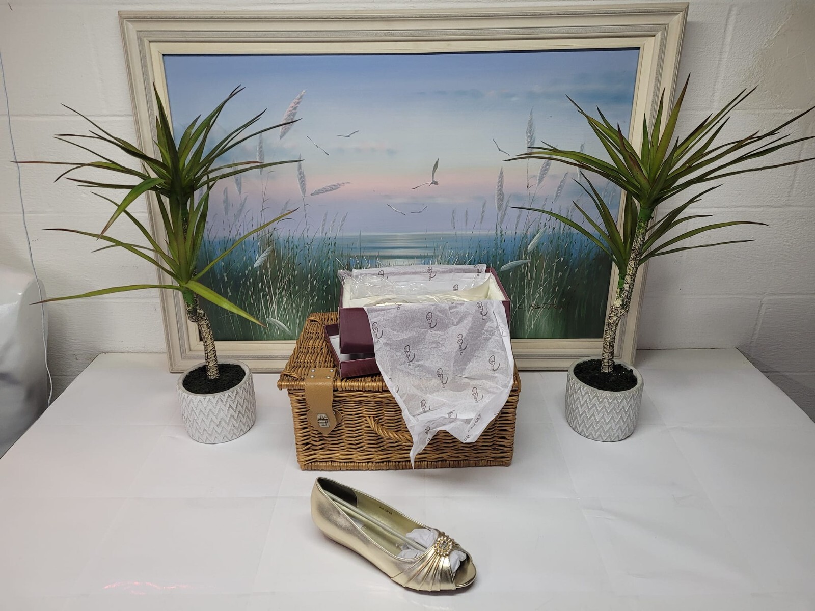 Annette dyeables gold metallic pu shoes size 10b / sn2058 R1