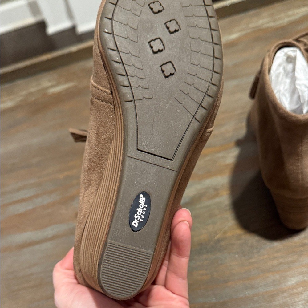 Dr. Scholl’s Dakota Wedge Bootie Stucco Microsuede Size 7 NIB