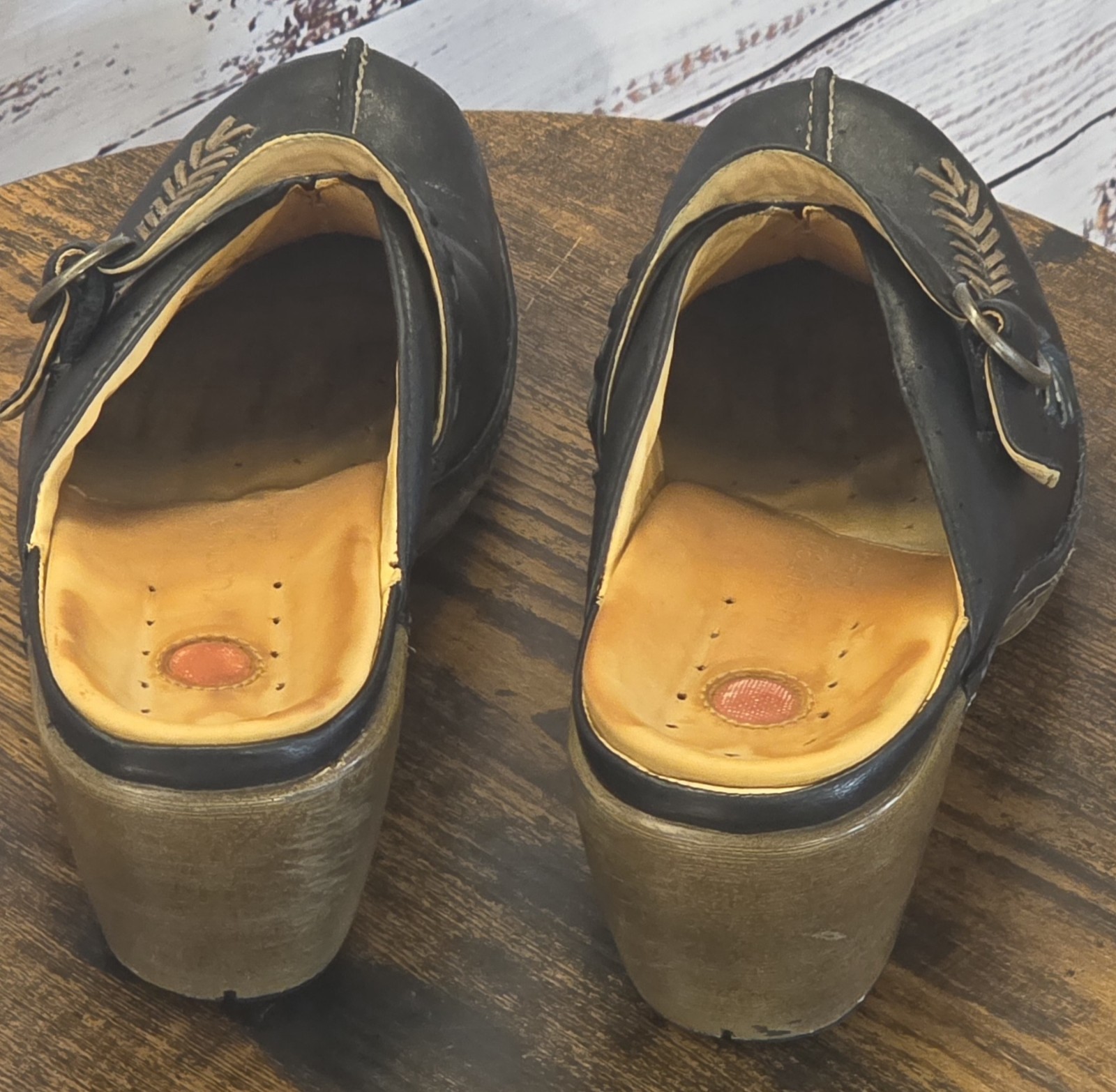 Clarks Structured Leather Mule Clogs Black Floral Embroidery Bohemian Retro 7M
