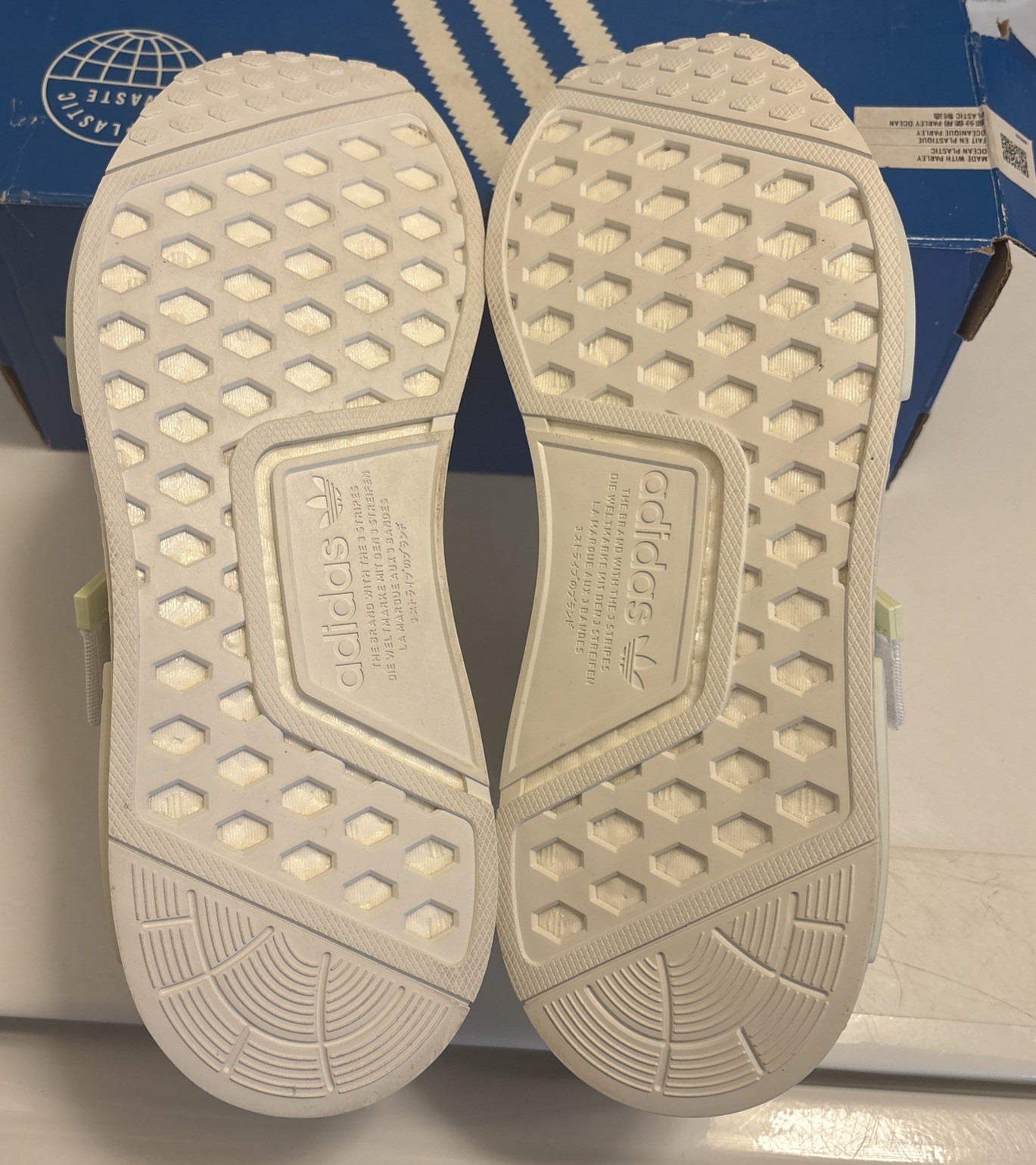 adidas NMD_R1 White Women Sneakers GW5699, Size 9 NO BOX – NEW