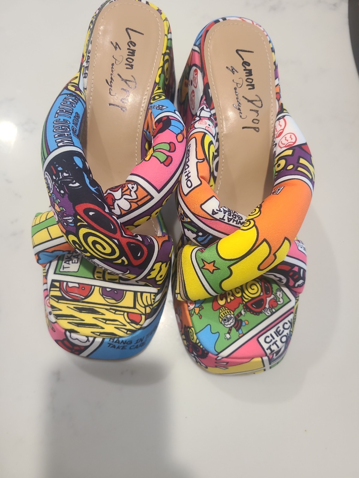 Lemon Drop By Privileged Platform Wedge Sandals 8.5 Pop Art Comic Print