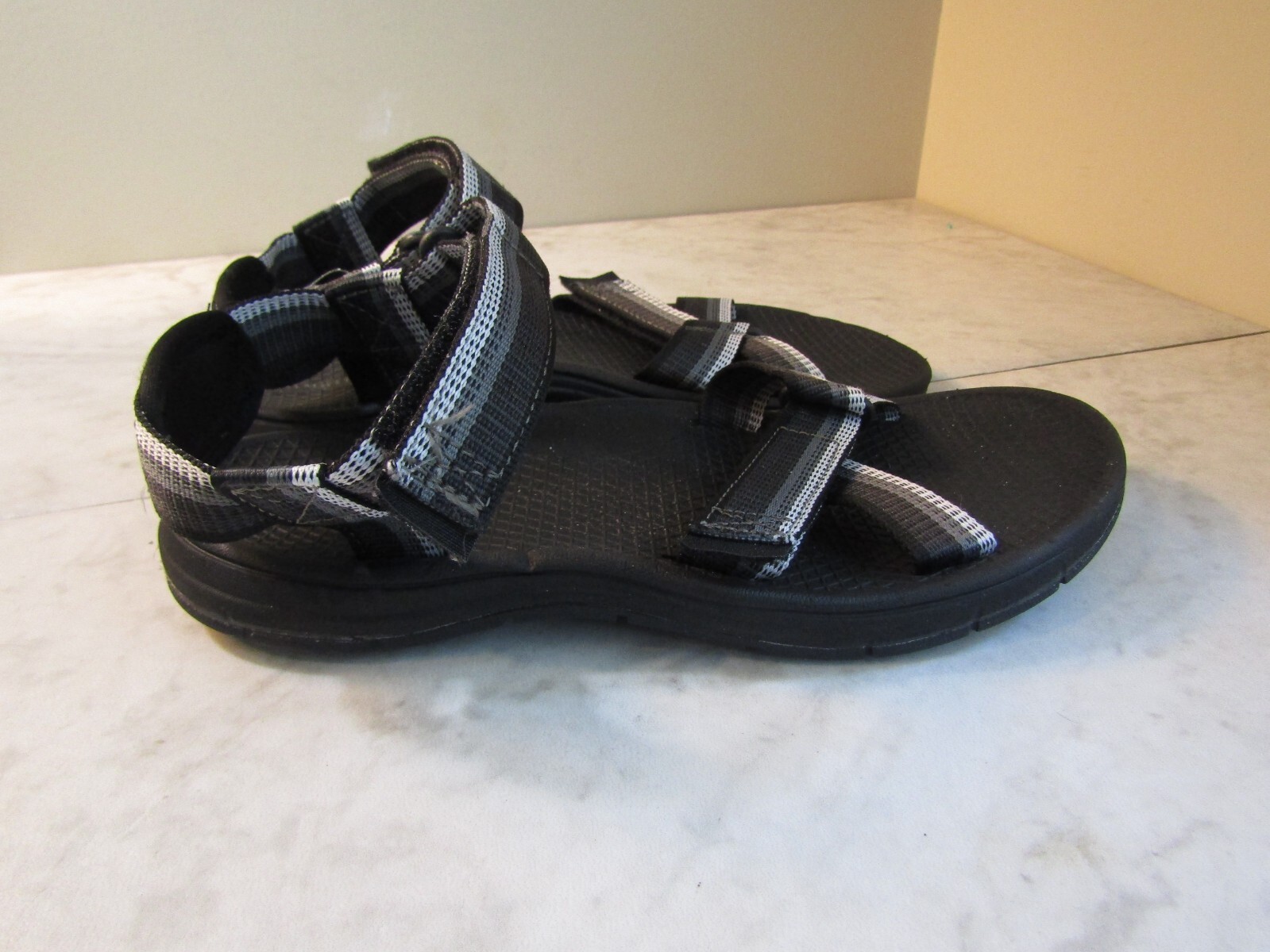 Magellan Outdoors Black Slingback Sandal Hook & Loop Women’s Size 9.5