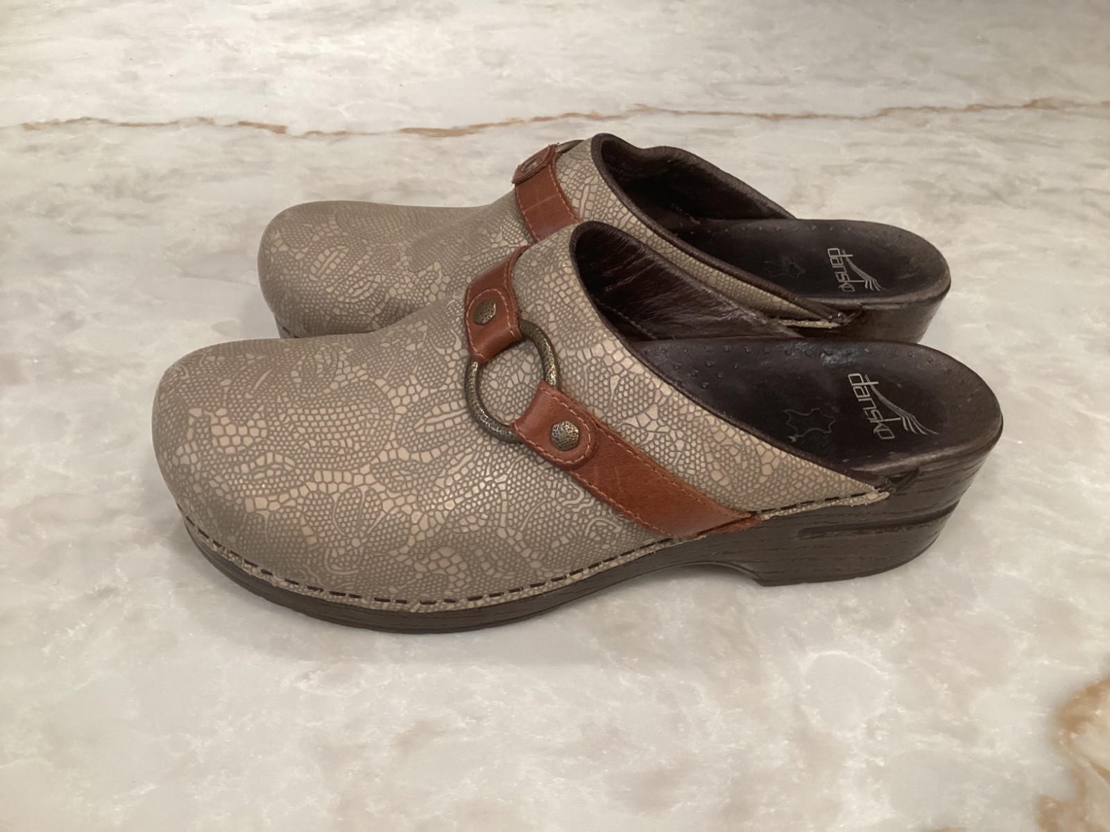 DANSKO Shandi Open Clogs Shoes Taupe Lace Nubuck Leather Womens 9-9.5 EU 41