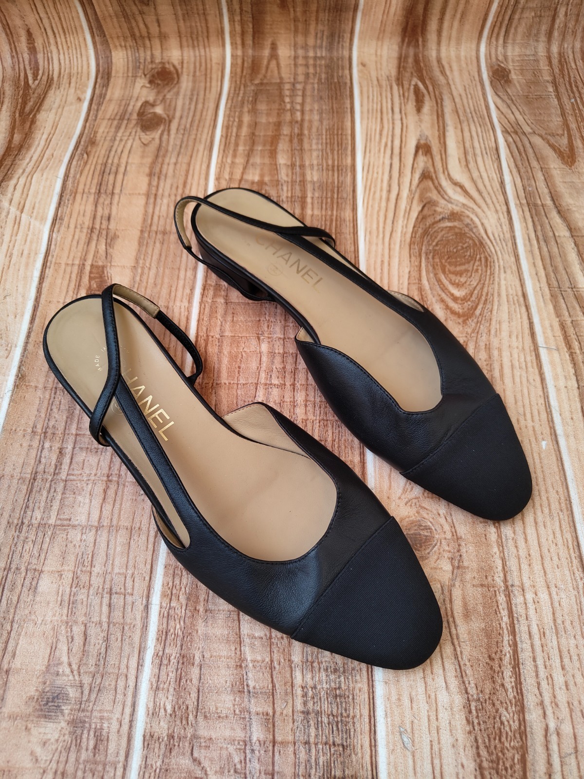 CHANEL Slingback Grosgrain CC Cap-toe Black Leather Flats EU 40 US 9.5