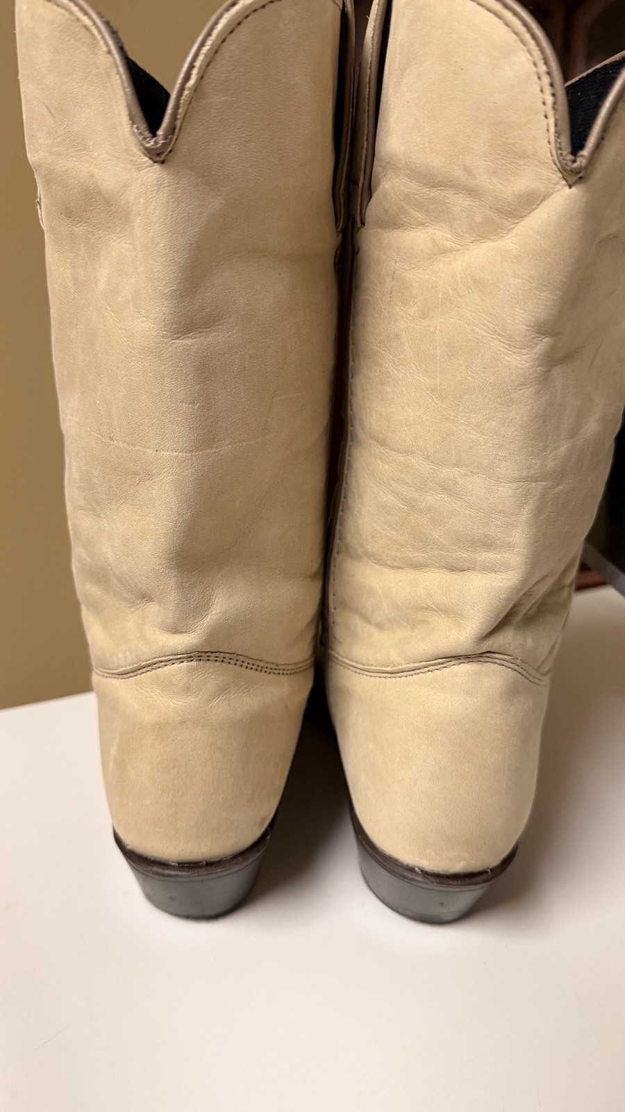 NWT Wrangler Women’s Cream Western Cowboy Boots Snip Toe Pull On Size 7.5M