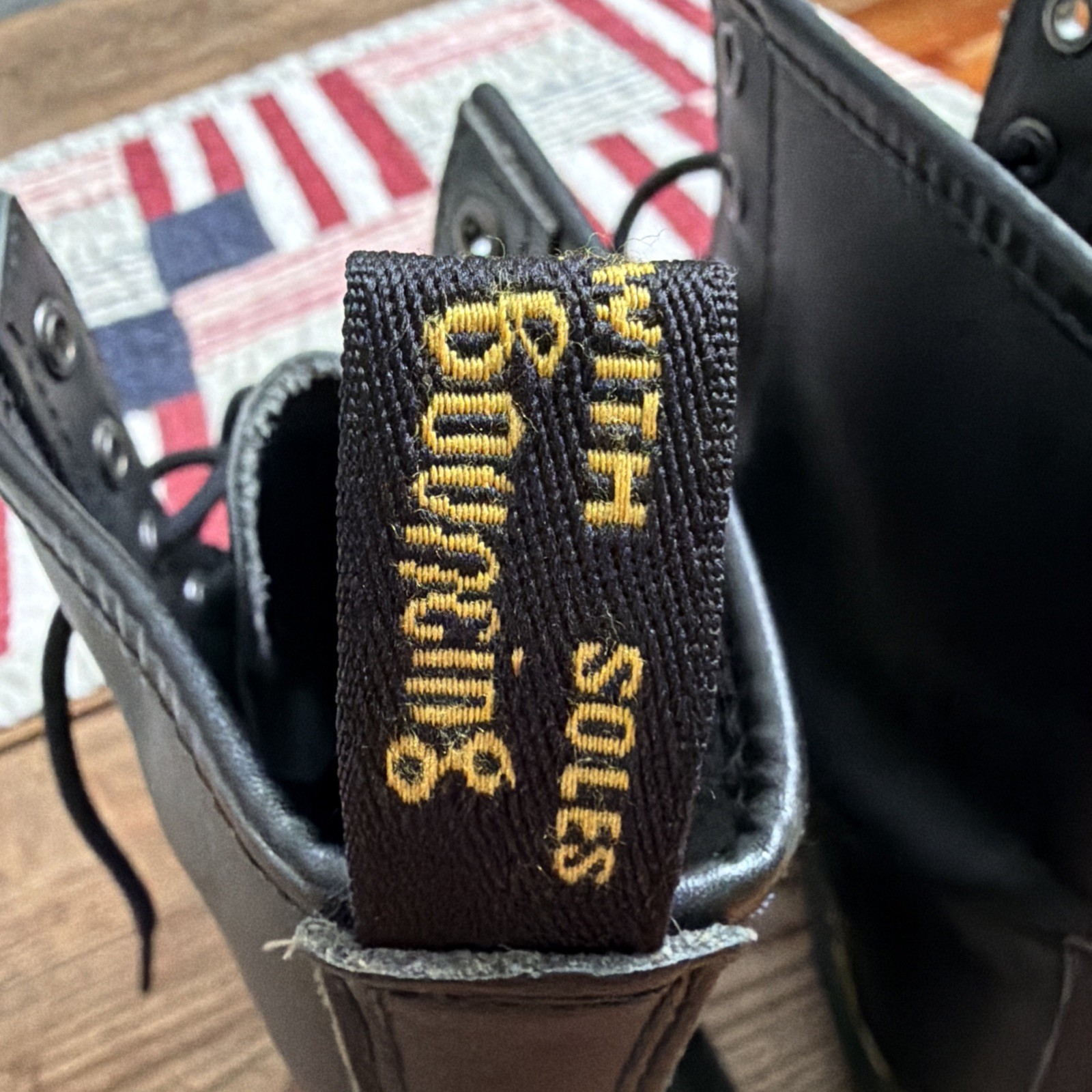 Dr Martens original Women’s Size 8 Black Smooth Leather Lace Up Boots Doc