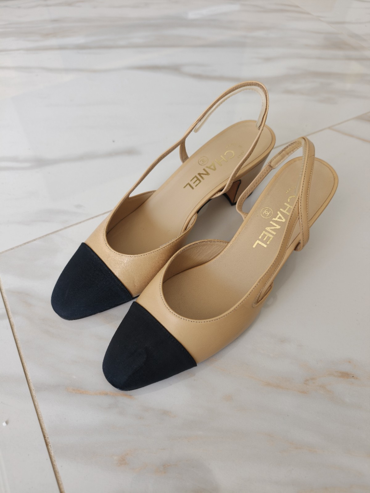 CHANEL Beige&Black Leather Slingbacks EU37C / AU 6.5