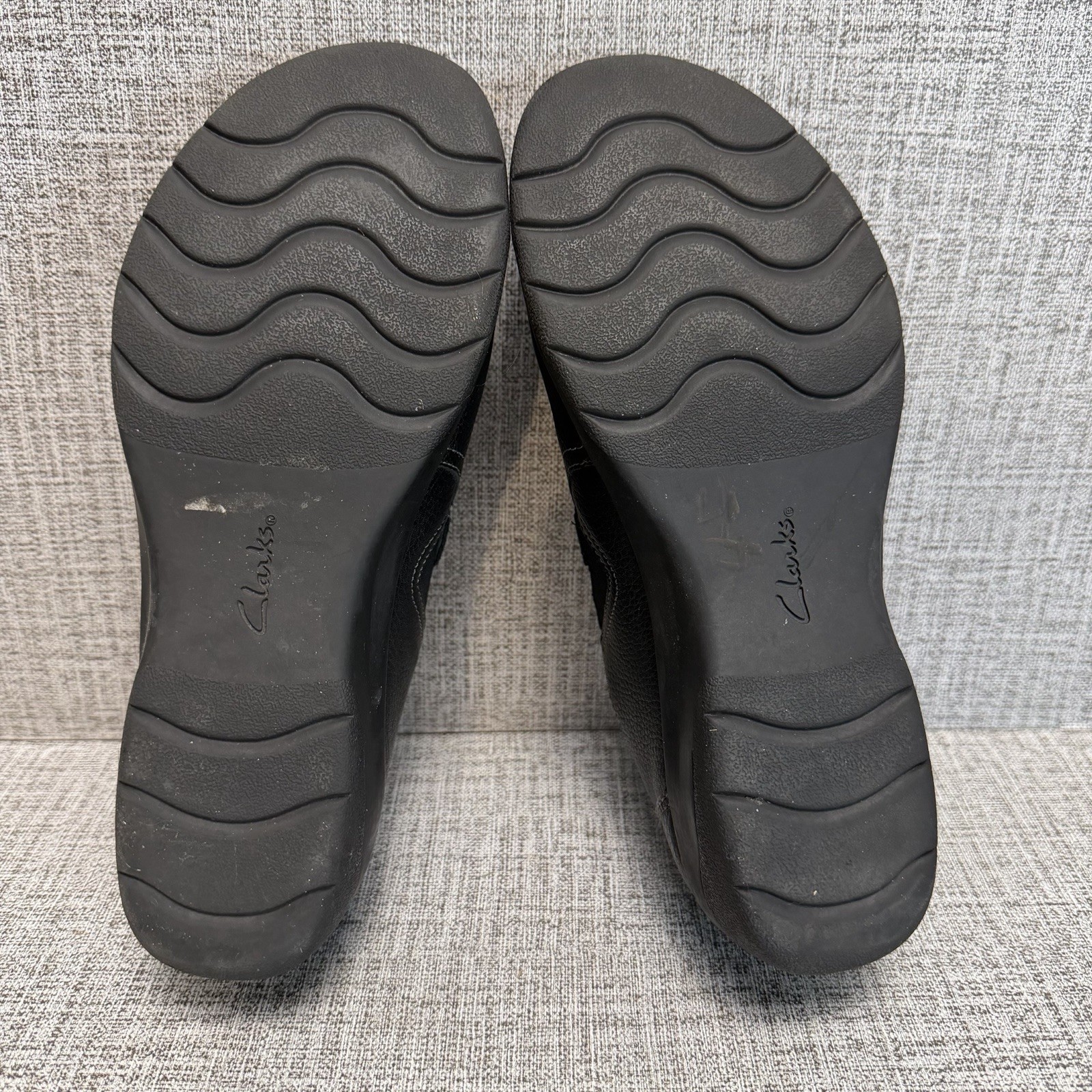 Clarks Shoes Womens Sz 6.5 Black Slip On Casual Comfort 15807 Cheyn Madi