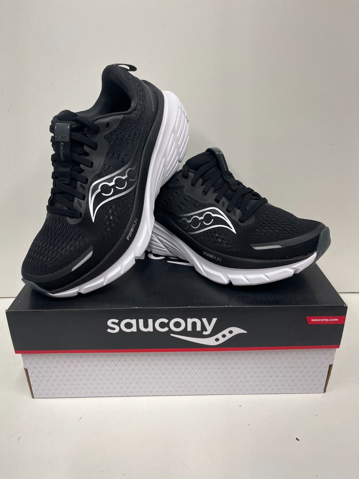 Saucony Guide 18 — Women’s Running Shoes — NEW