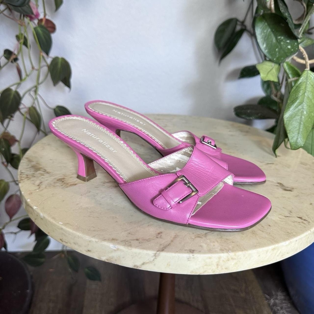Vintage pink kitten heels mules with buckle silver tone hardware Size 5.5