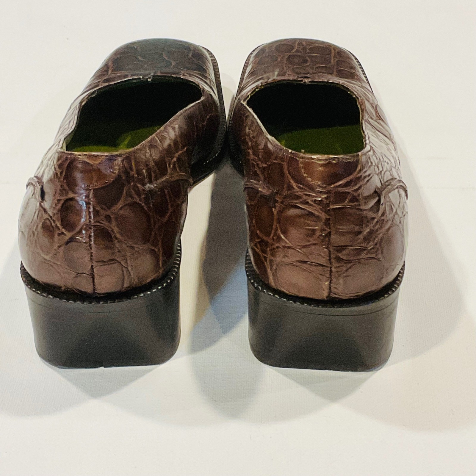 DONALD J PLINER women’s crocodile embossed loafers Italian leather LINC 7 Narrow