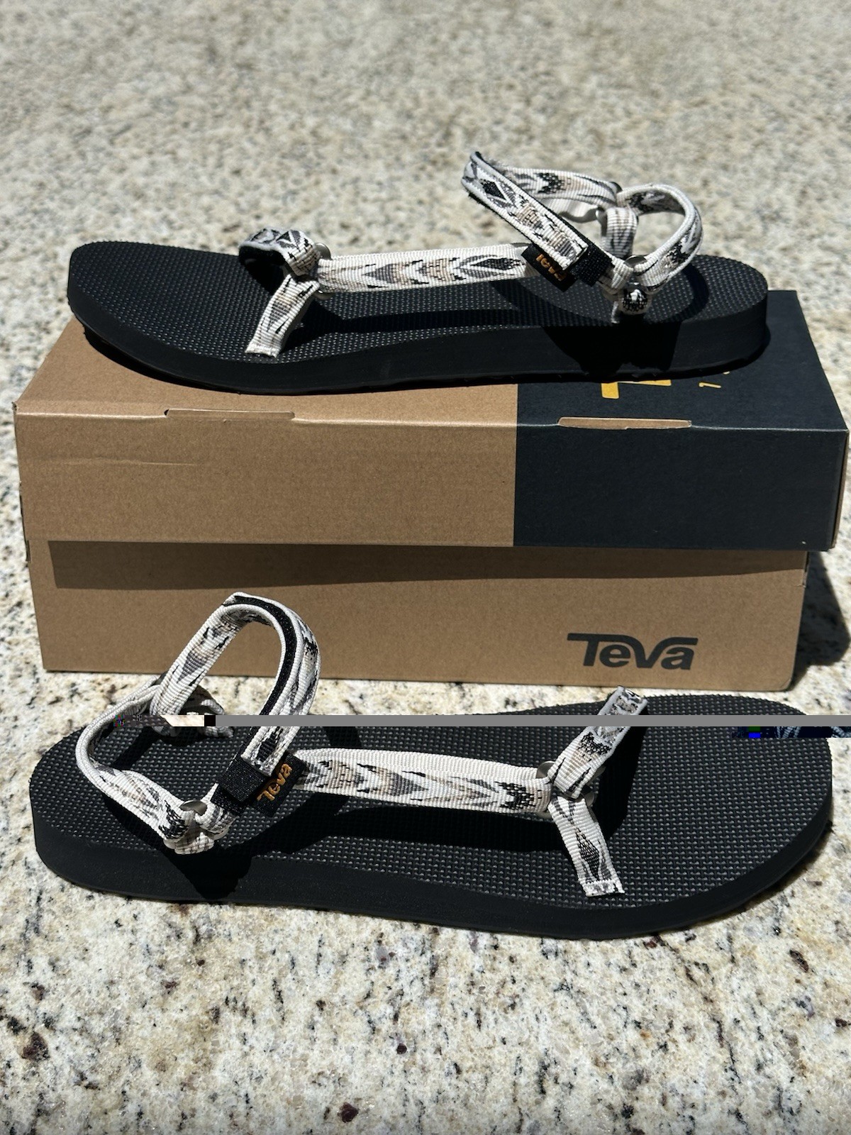 Teva Women’s 11 Original Universal Slim Sport Sandal Archive Wings White/Black