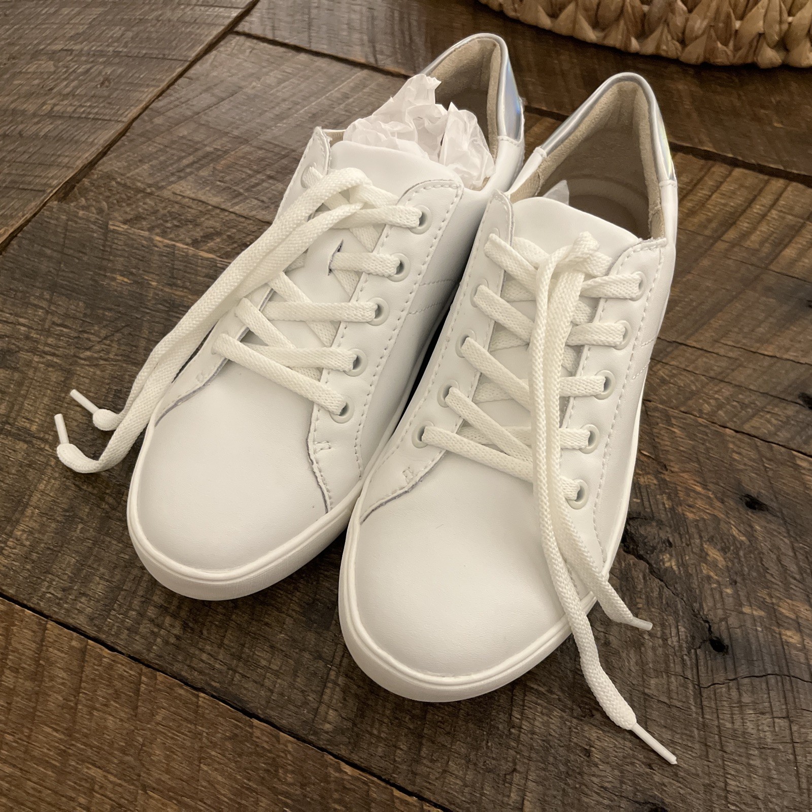 Naturalizer Womens Morrison Casual and Fashion Sneakers 7.5 Medium (B,M) 9557