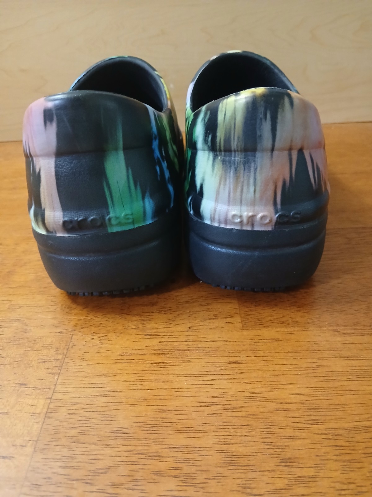 Crocs Dual Comfort Neria Pro II Graphics Tie Dye Size 9 Slip Resistant Clog
