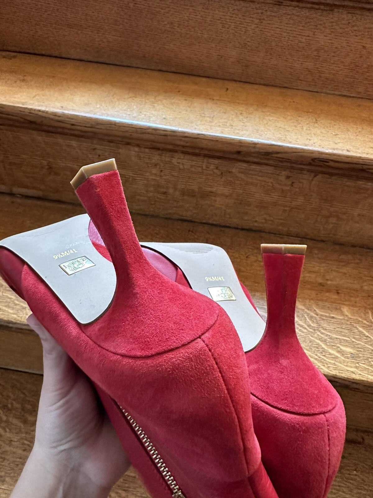 LOUISE ET CIE Designer Red Leather 9.5 Ankle Boots Spool Heel Zip