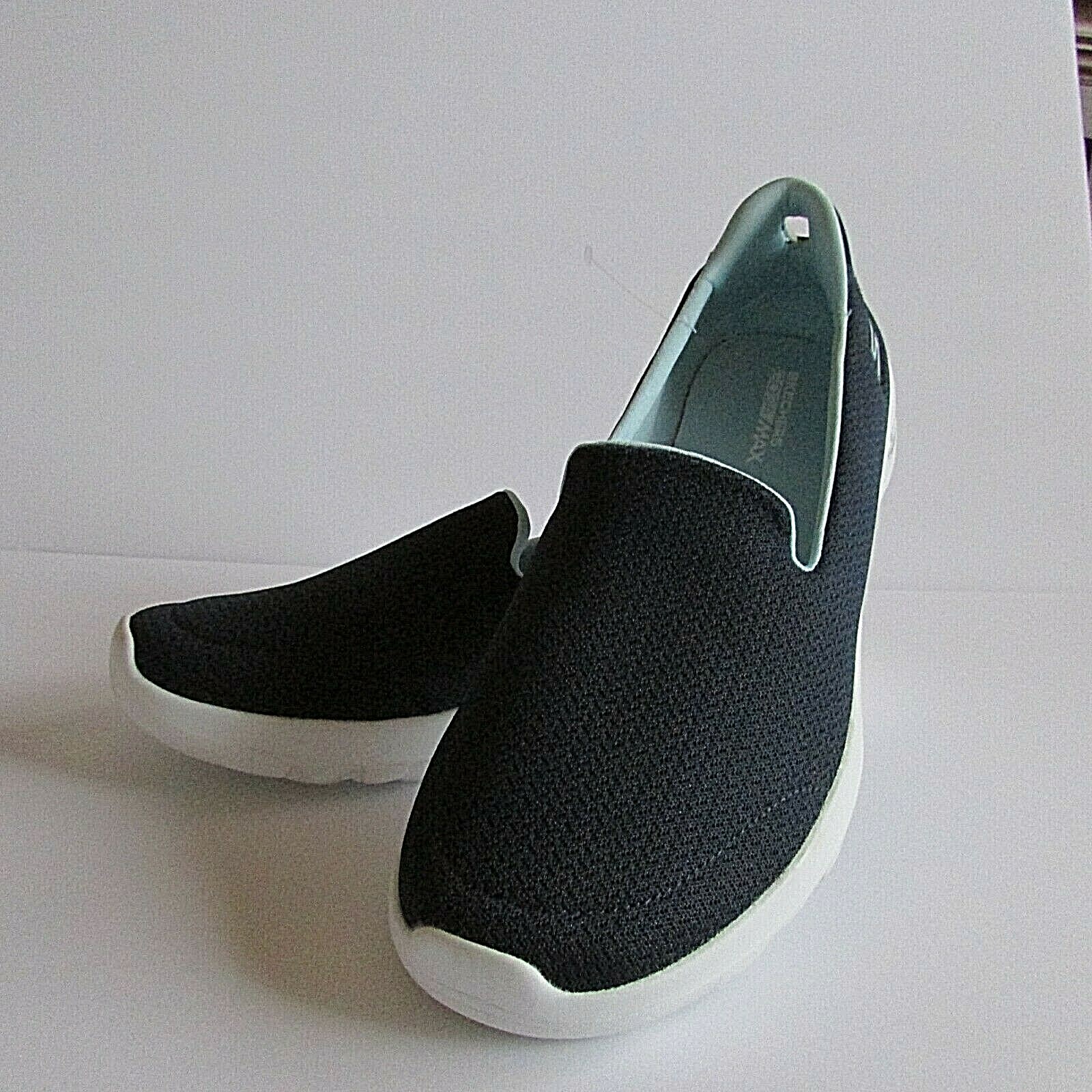 Skechers Navy Blue Goga Max Lightweight Cushioned Comfort slip on Shoes-sz 11