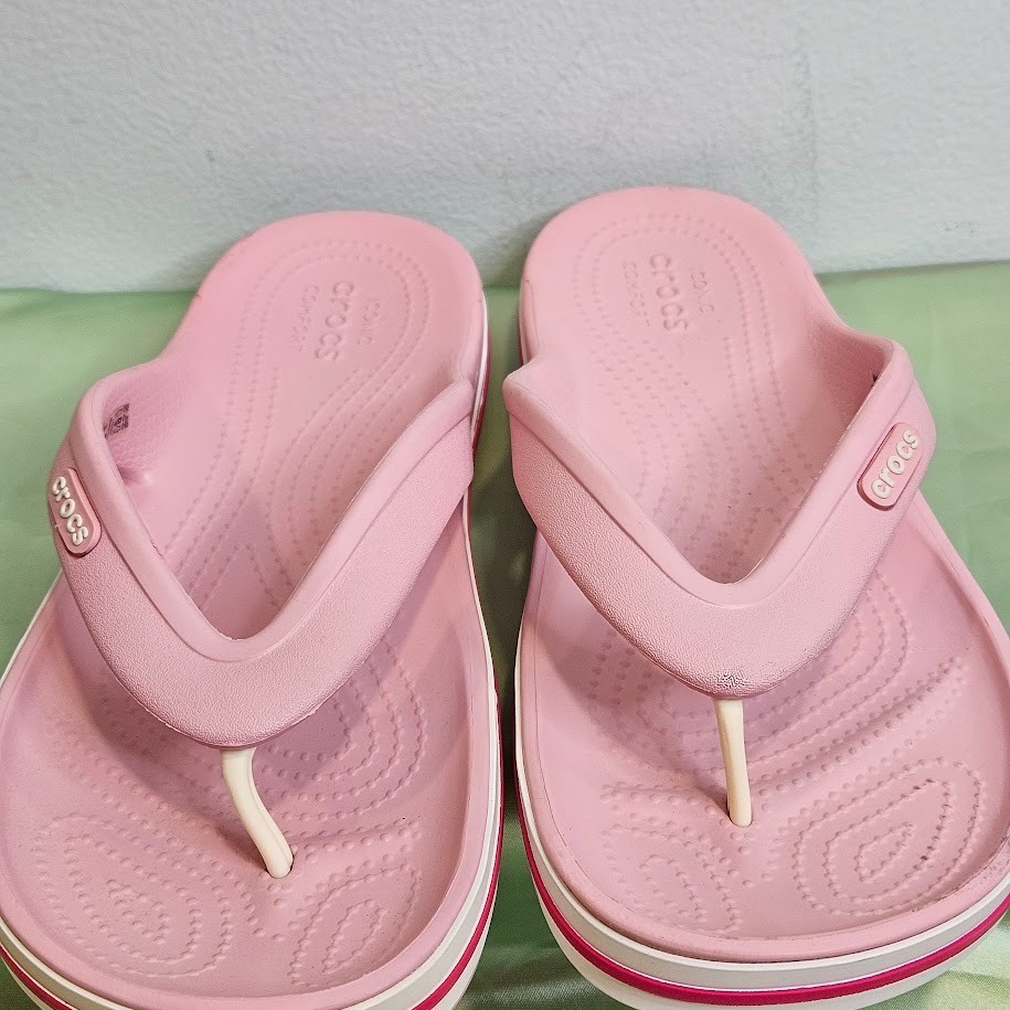 Bayaband Flips Crocs Pink Lemonade Women’s Size 7 Men’s Size 5