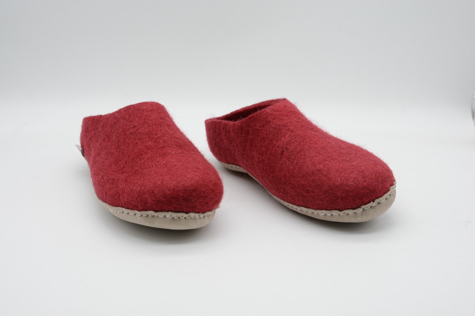 Handmade Felted Slippers With Leather Sole – Warm,Durable & Eco-Friendly