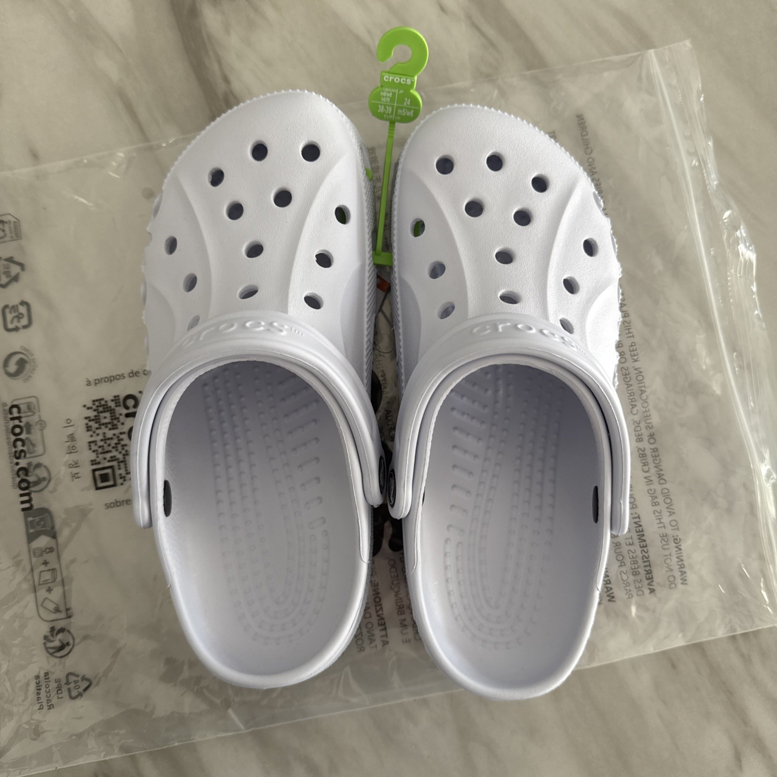 New With Tags Original Baya Crocs Size M6 W8