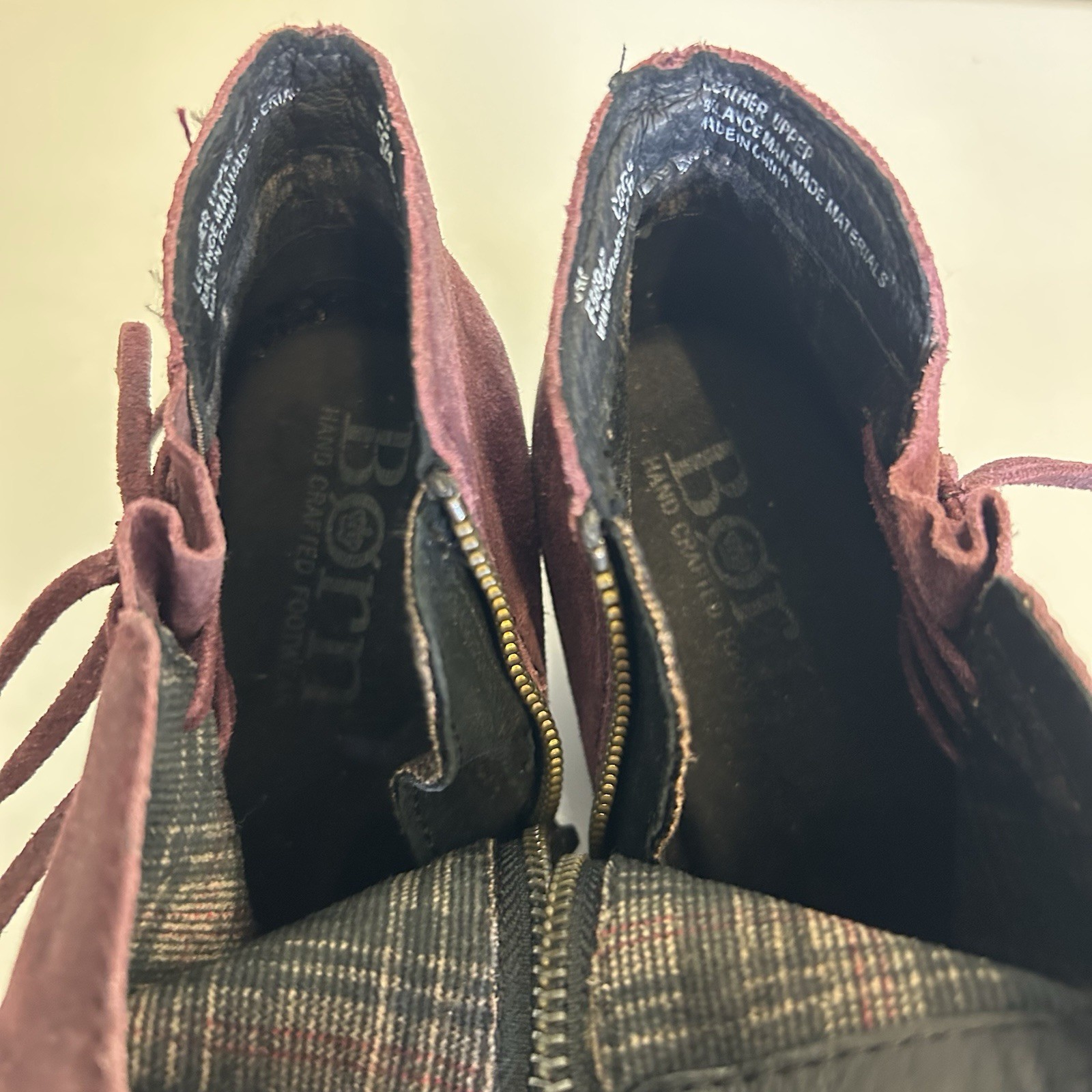 Born Women’s Sz 6M Ankle Boots Booties Shoes Burgundy Distressed Suede Zip Up
