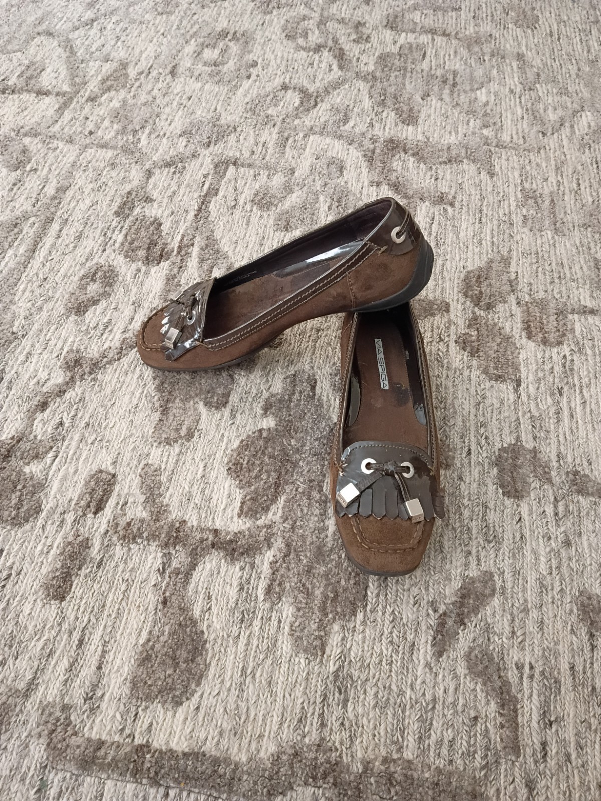 Via Spiga Women’s Brown Suede & Patent Leather Kiltie Fringe Loafer Flats…