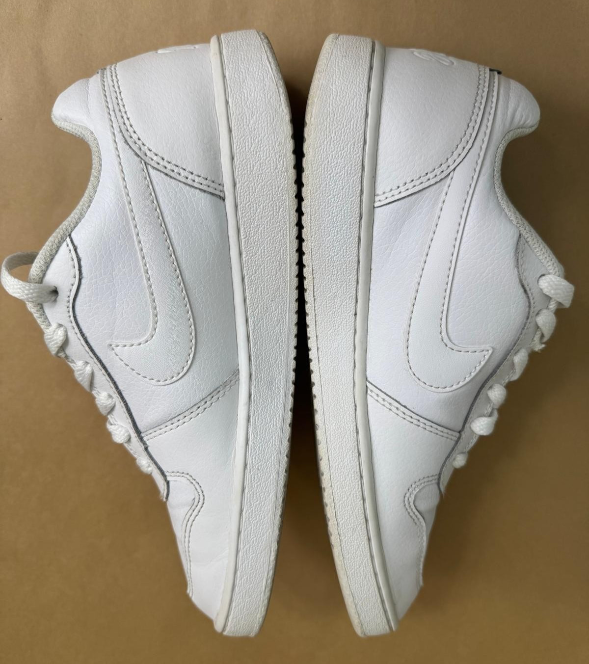 Nike Ebernon Low Top Triple White Women’s 8.5 Casual Athletic Sneakers