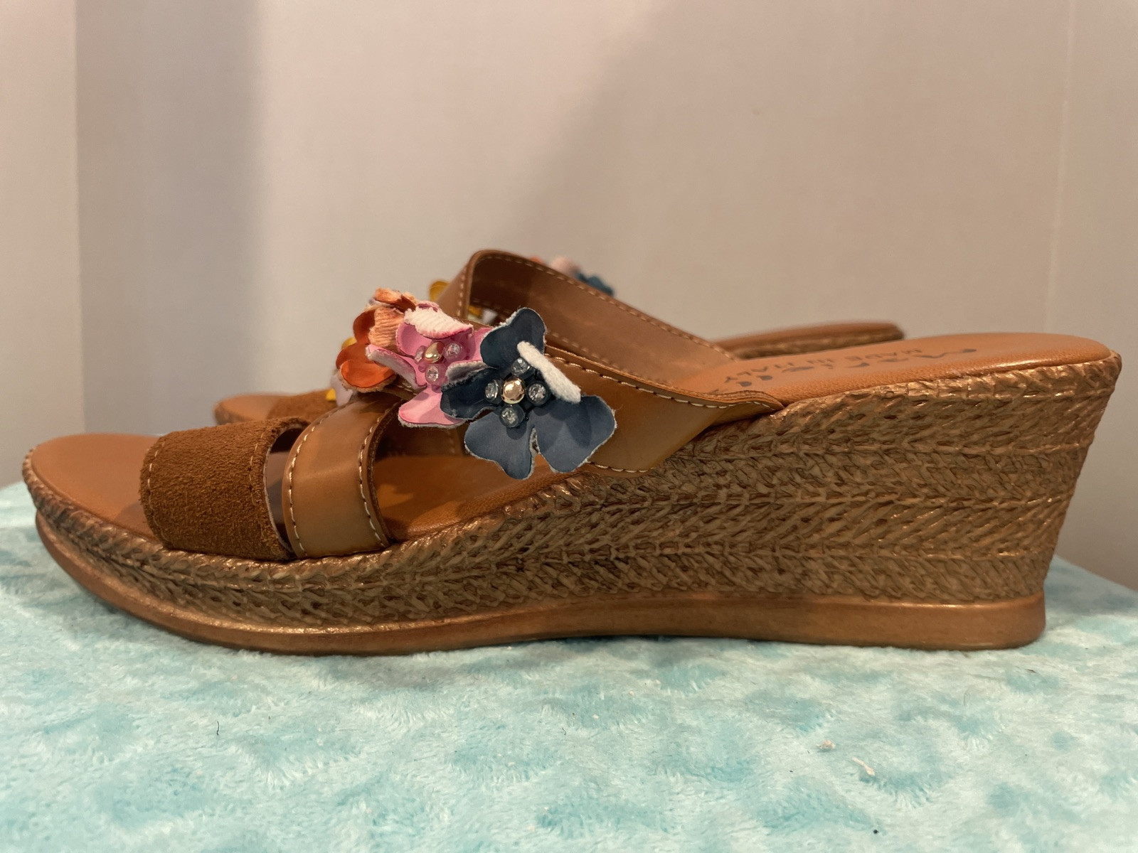 Mariella Floral Wedge Italian Leather Sandal Size 9