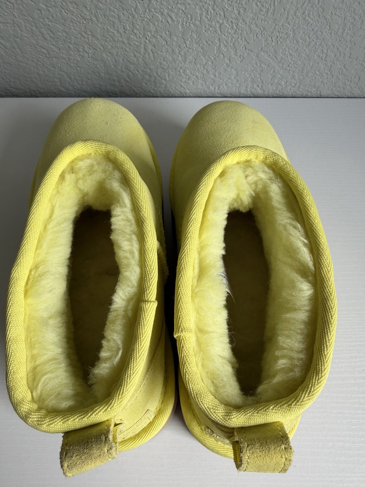 UGG Classic Ultra Mini Platform Pearfect Yellow Women’s 6 Suede Boots 1135092