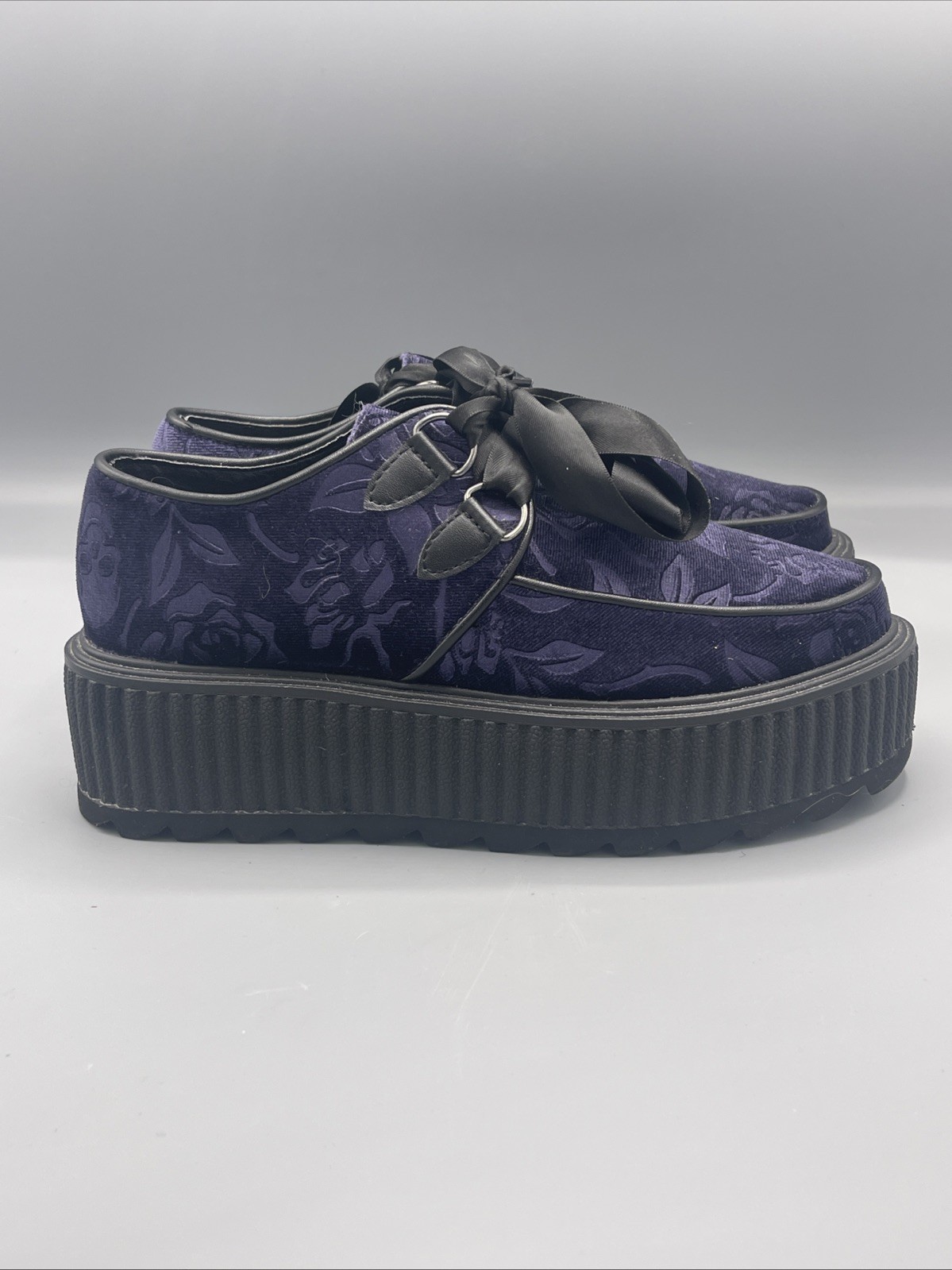 KILLSTAR Vampire’s Kiss Velvet Platform Shoes- Plumb Women’s Size 5 Halloween
