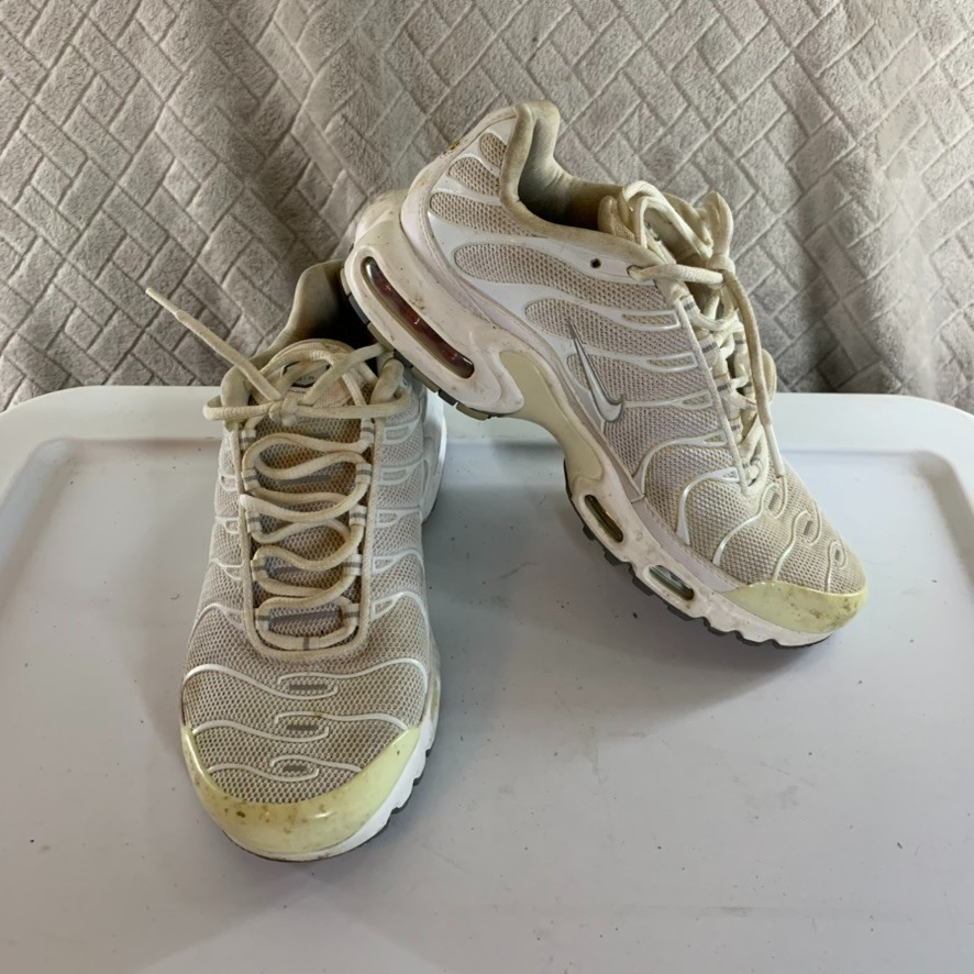 Nike Sneakers Womens 7 Air Max Plus White Low Top Athletic Running Gym