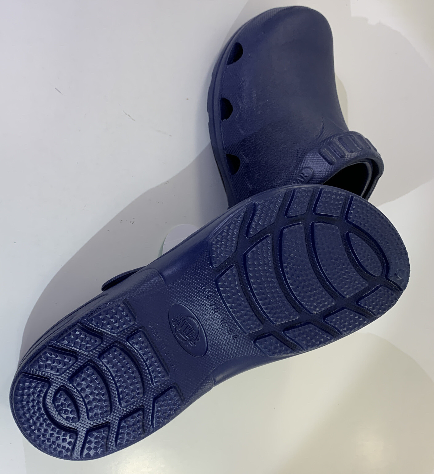 Anywhere Unisex Navy Clog-Women’s 10/Men’s 8
