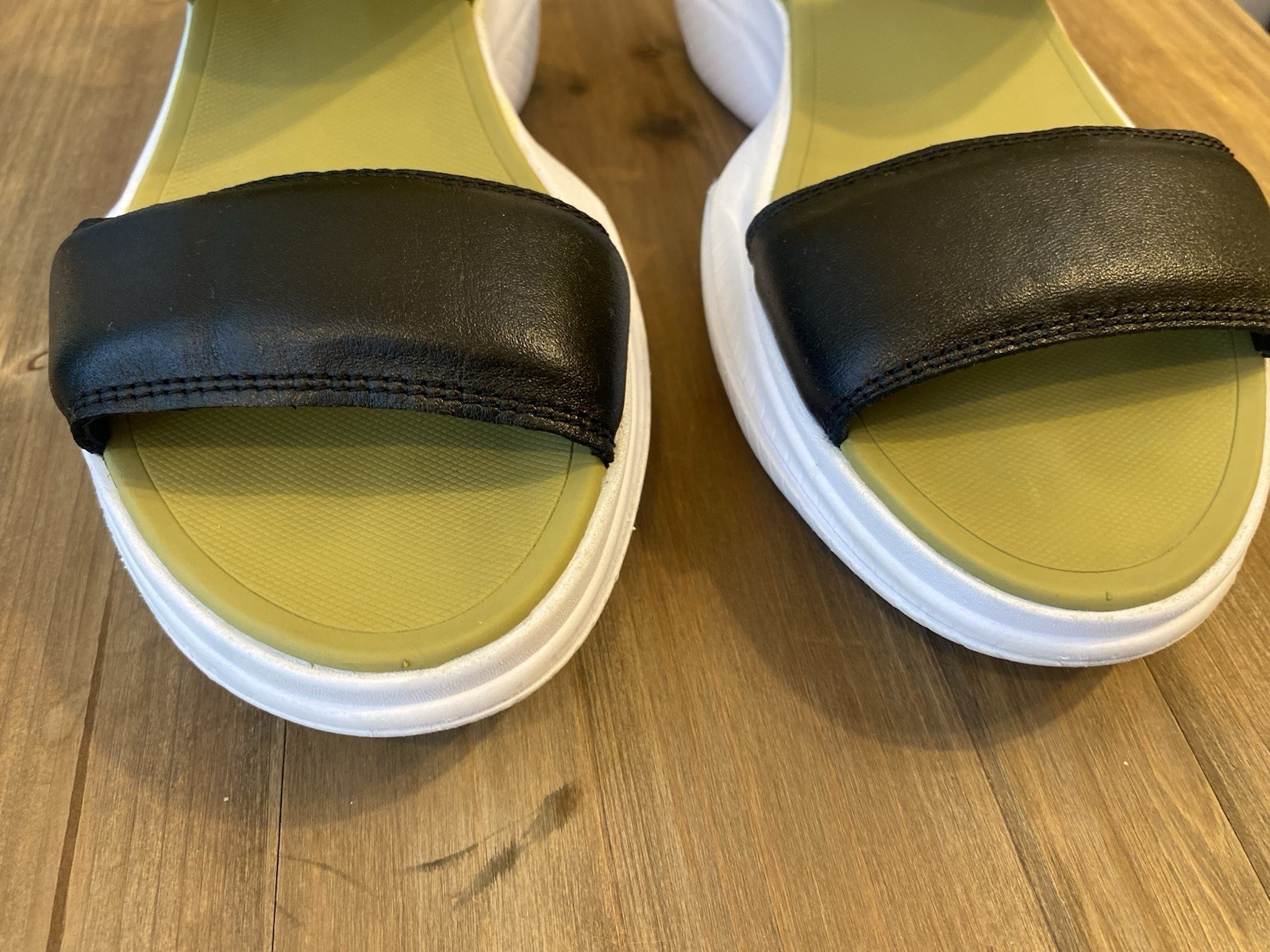 Size 8 Women’s Sorel Sporty Sandal, Olive Green And Black