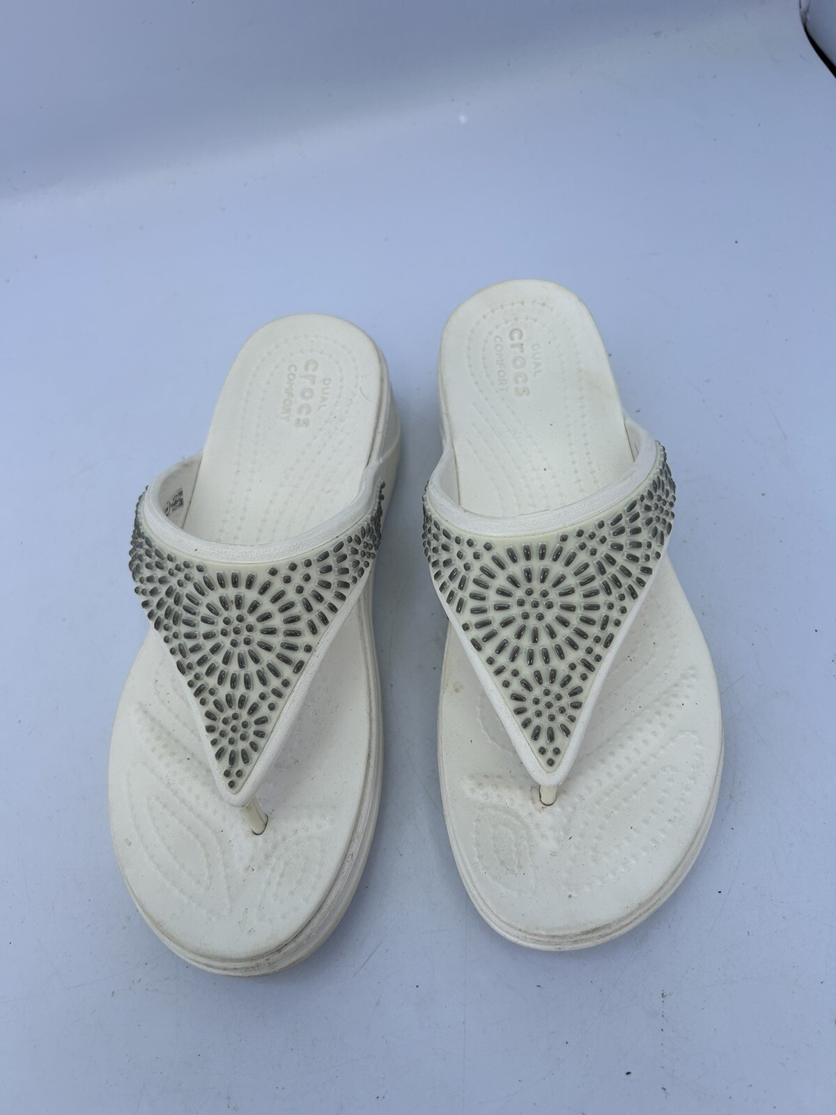 CROCS MONTEREY DIAMANTE Wedge Flip Flop Thong Sandals Size 9 Dual Comfort white