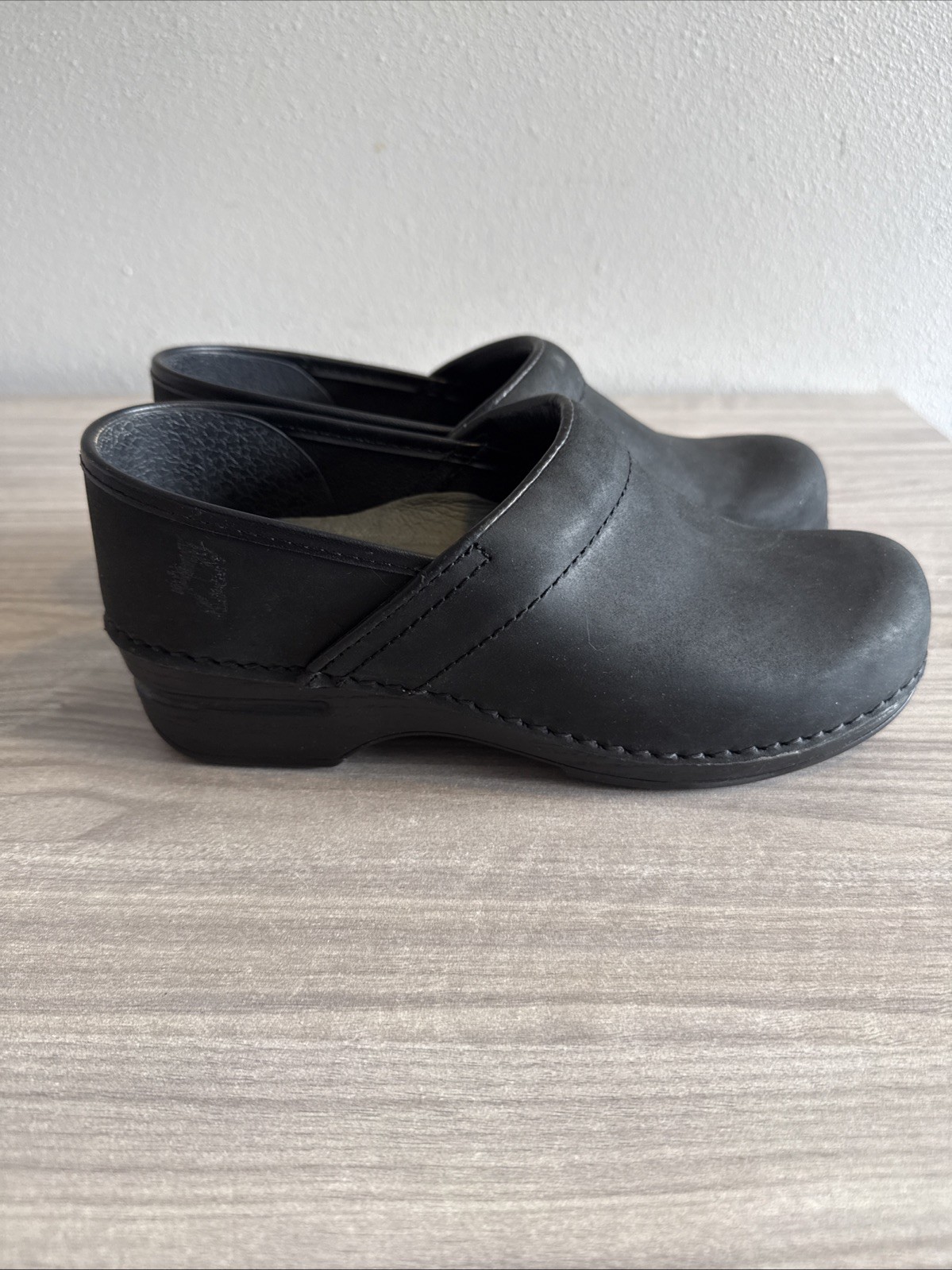 Dansko Professional Black Leather Clogs Mules Size 7.5/8 Women’s Slip On Nursing