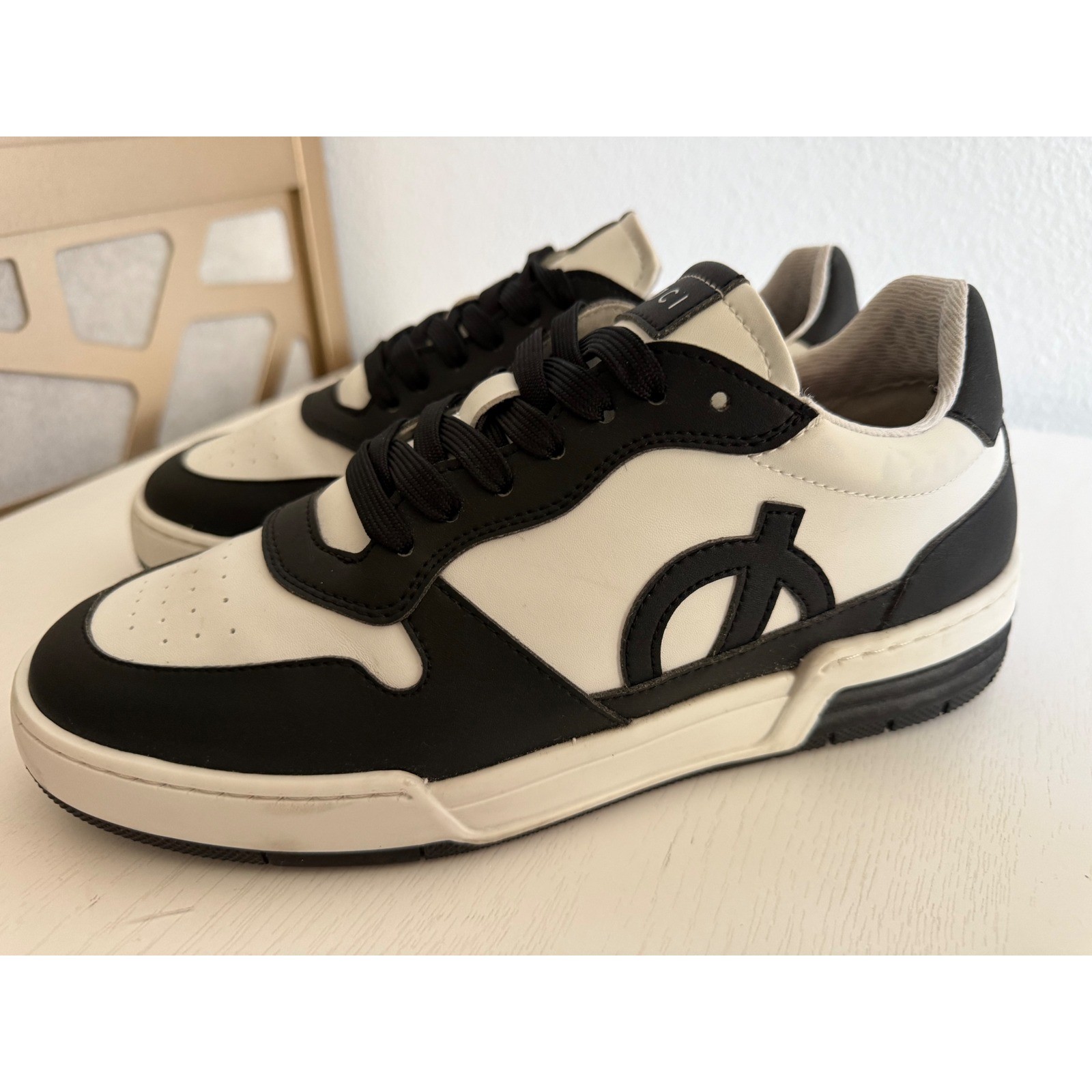 LOCI Atom Vegan Sneakers White Black Low Top Trainers EU39 W 7.5 M 6 LC-003-016
