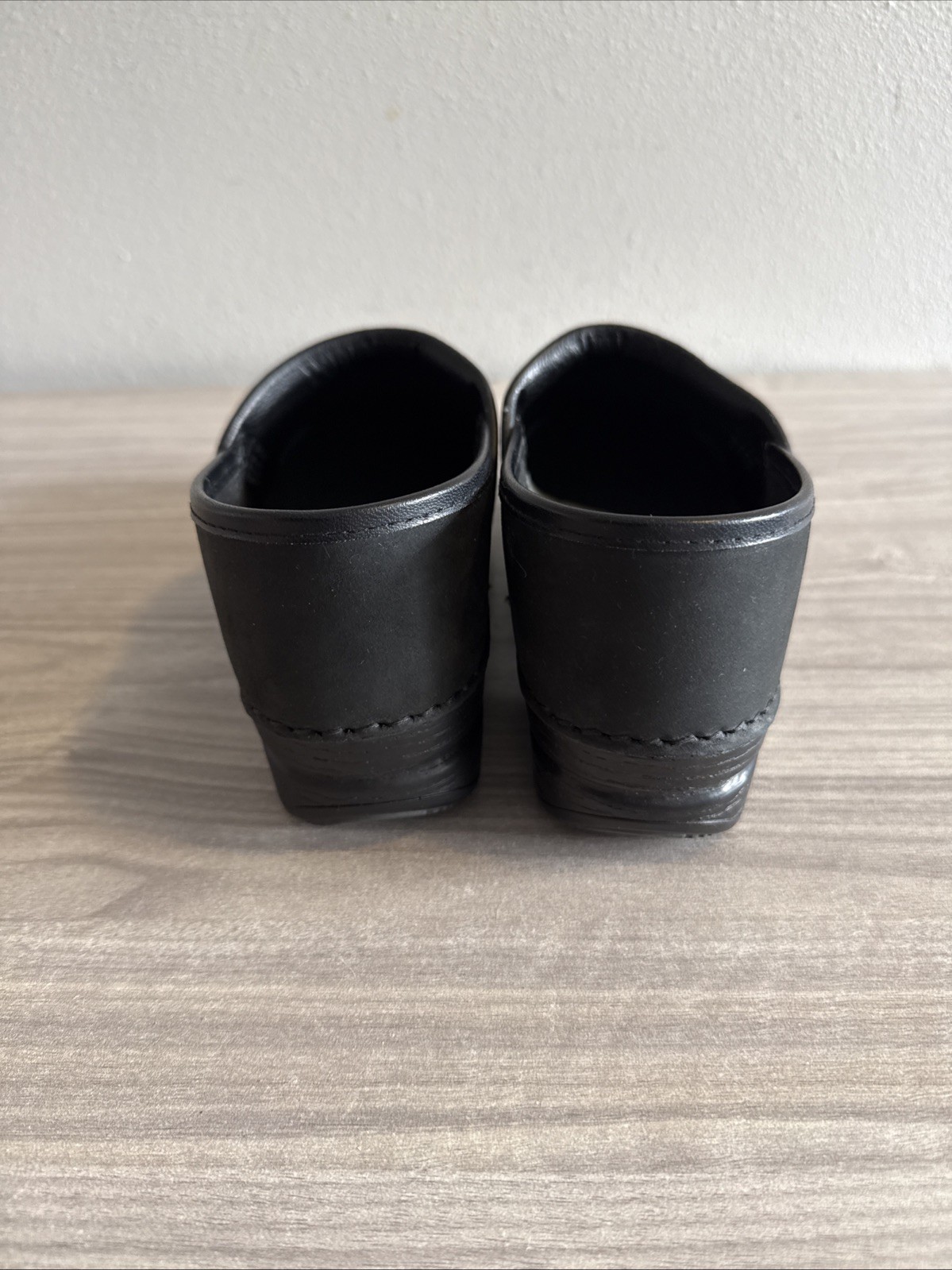 Dansko Professional Black Leather Clogs Mules Size 7.5/8 Women’s Slip On Nursing