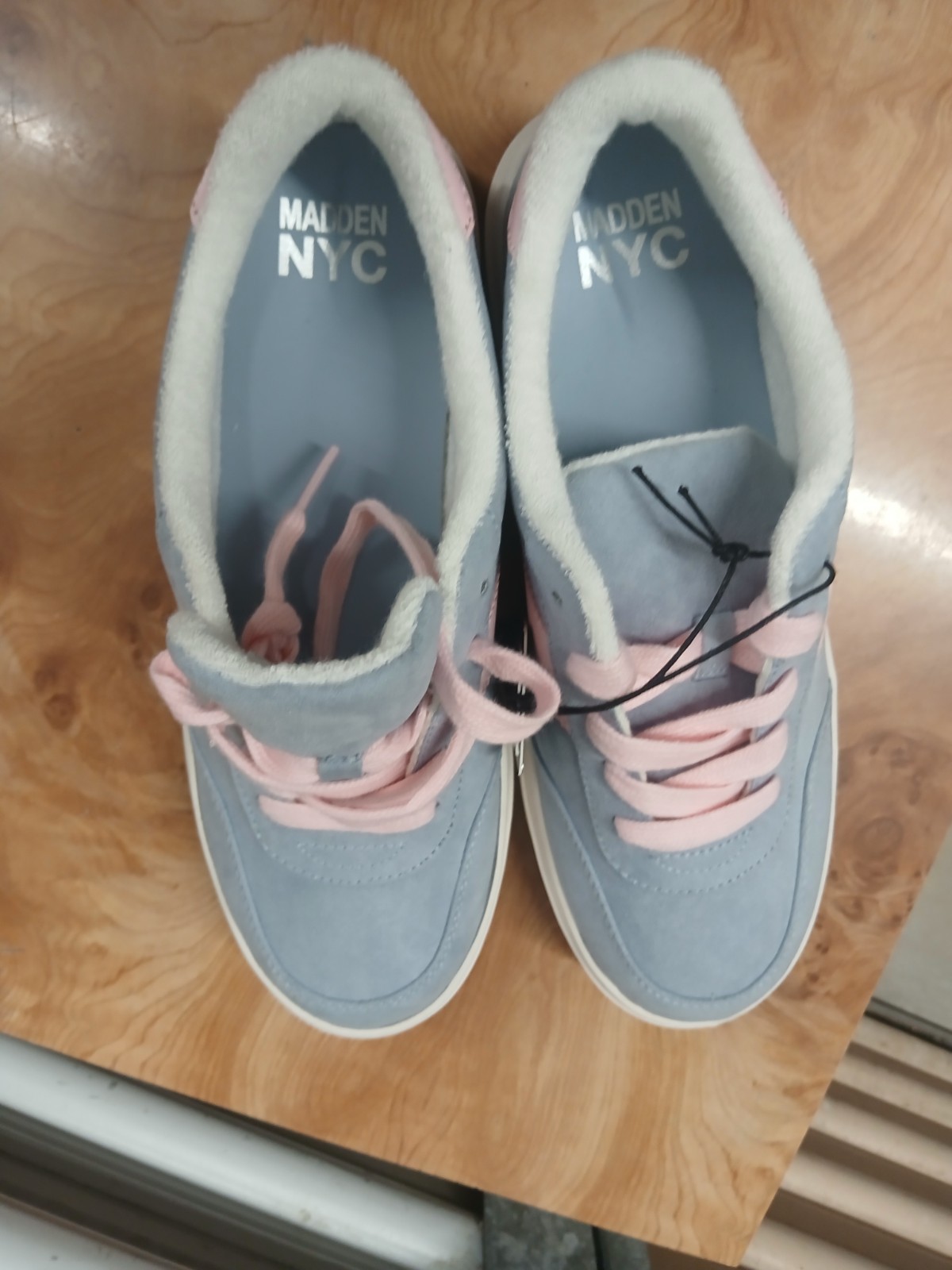 Madden NYC Soccer Sneakers Women’s Size 6 NWT Blue