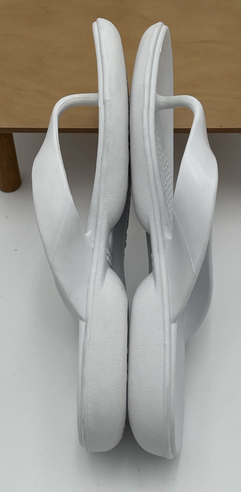 Oka-b White Flip Flops Sandals Women Size M Massage Beads Waterproof Non-Slip