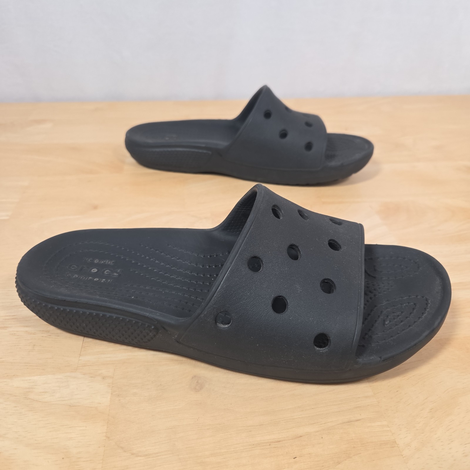 Crocs Classic Iconic Comfort Slides Mens Sz 9 Womens Sz 11 Sandals Unisex Adults