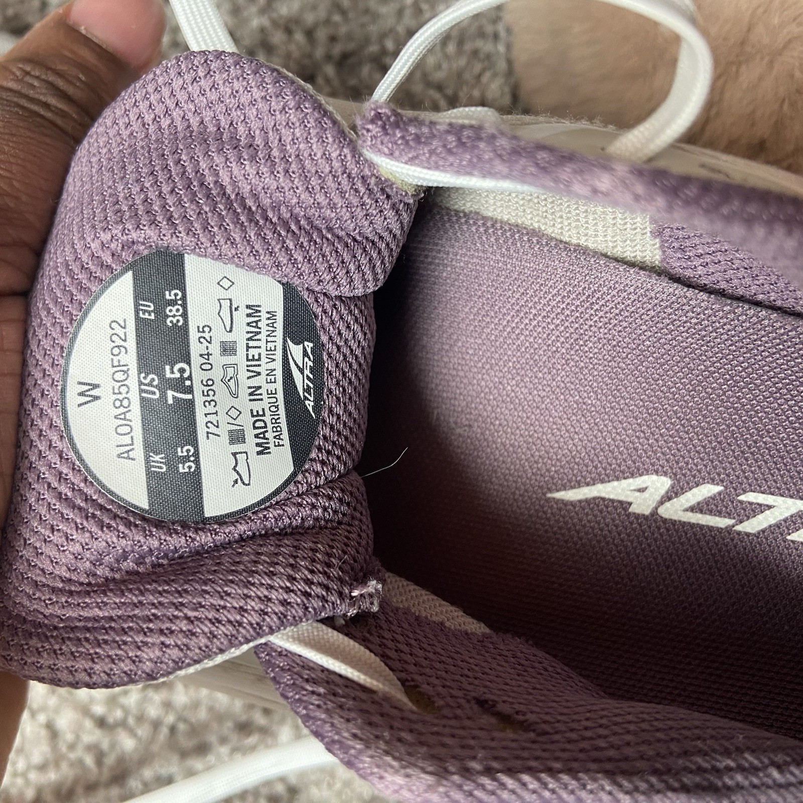 Altra Torin 8 Women’s Low Top Running Sneakers White Purple Pink Mesh