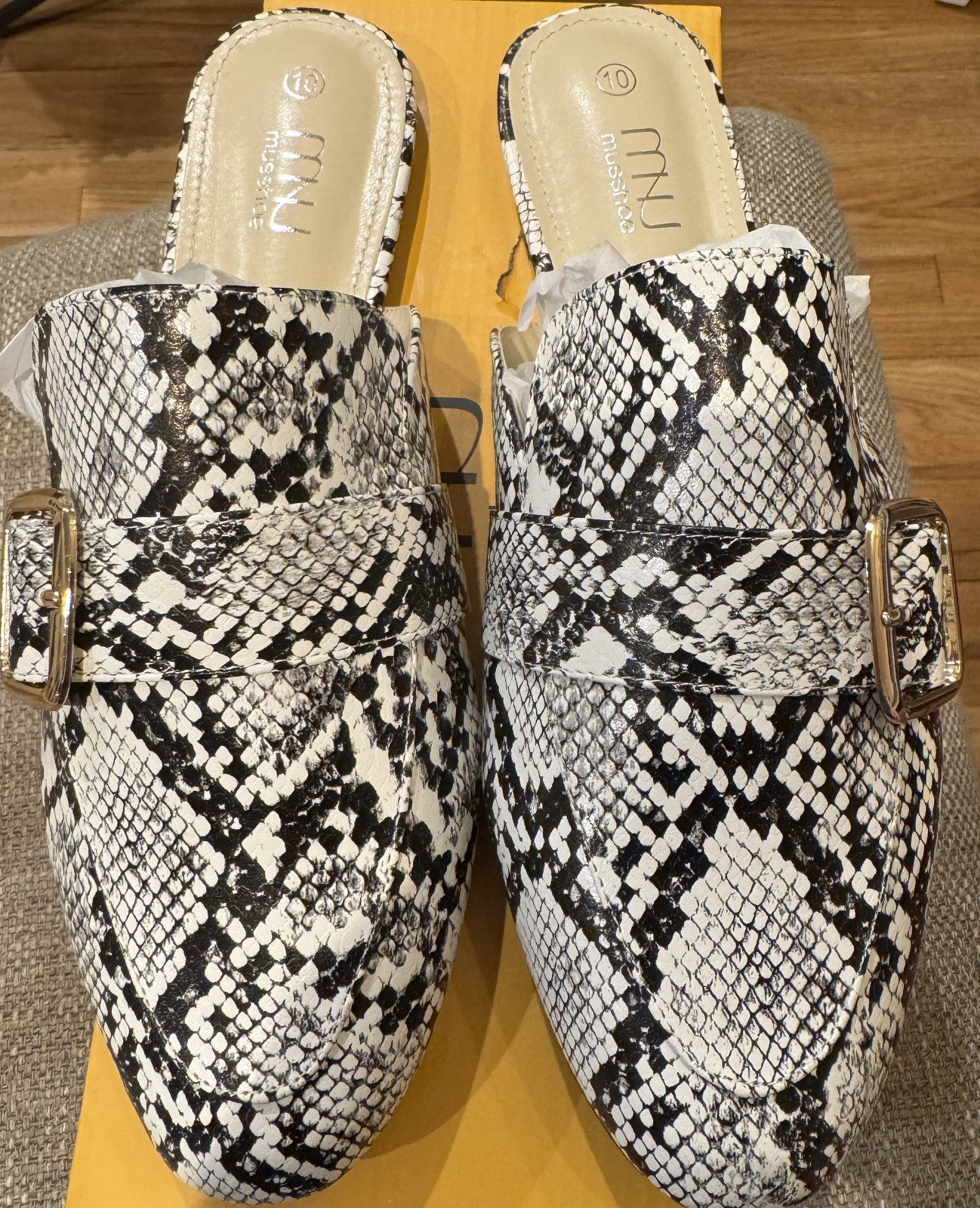 Musshoe Womens Black/White Snakeskin Flat Mules 10.5M
