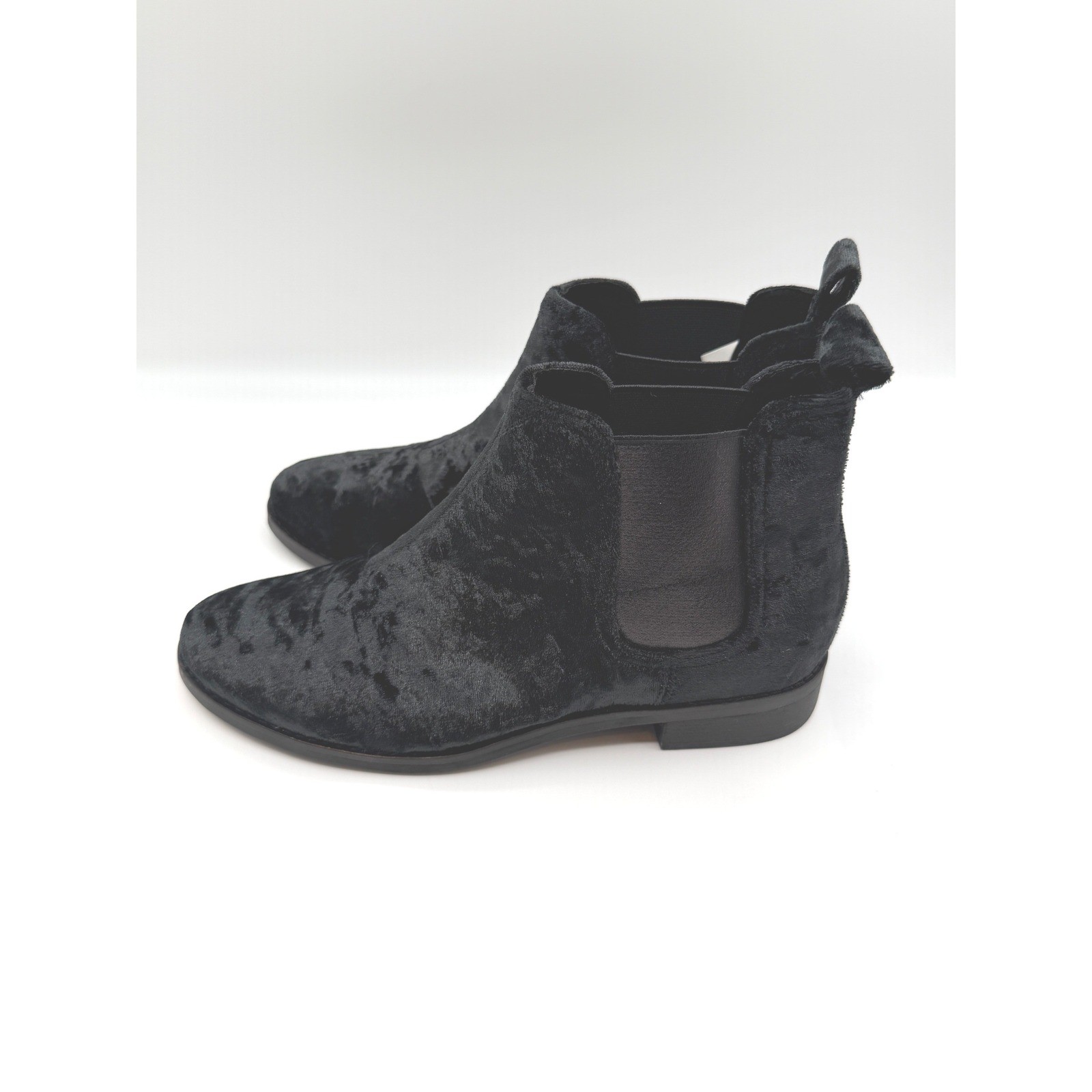 TOMS Ella Chelsea Boots, Women’s 6.5, EU 37,Black Crushed Velvet,Block Heel, NIB