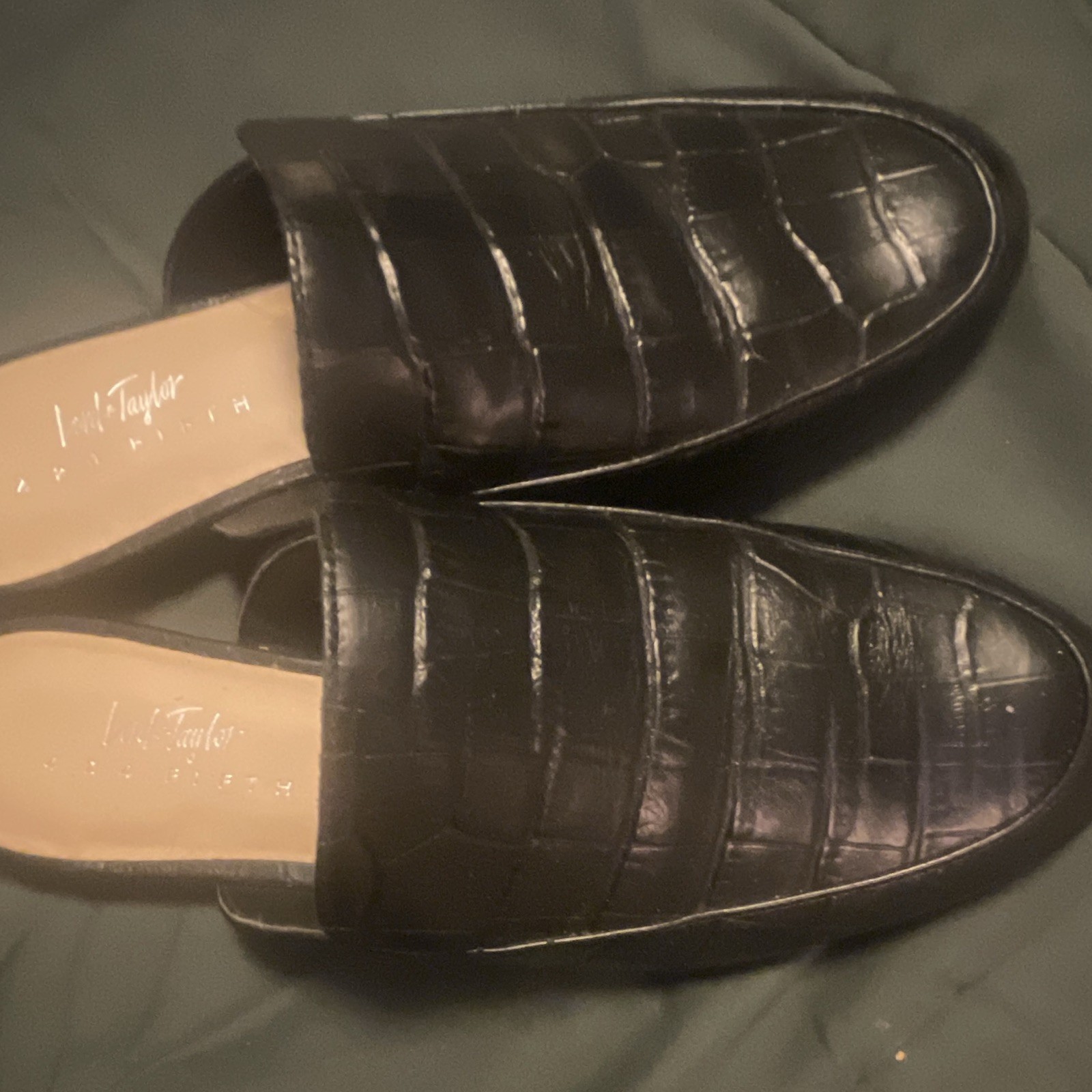 Women’s Black Croc Embossed Slip-On Loafer Flats Closed Toe