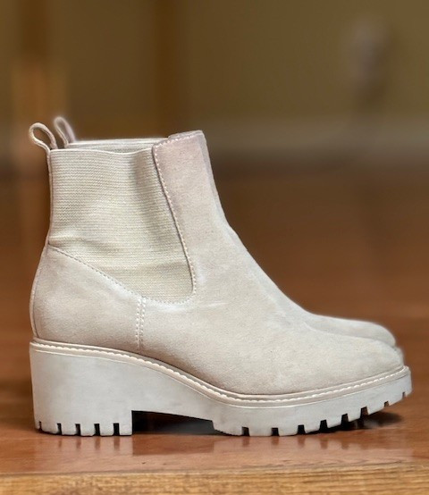 Dolce Vita Booties | Tan Suede | Pull Up | Rubber Platform Sole | Size 7