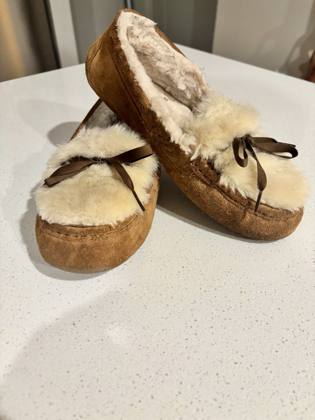 UGG Australia Dakota Suede Sheepskin Lined Moccasin Slipper Brown Size 10