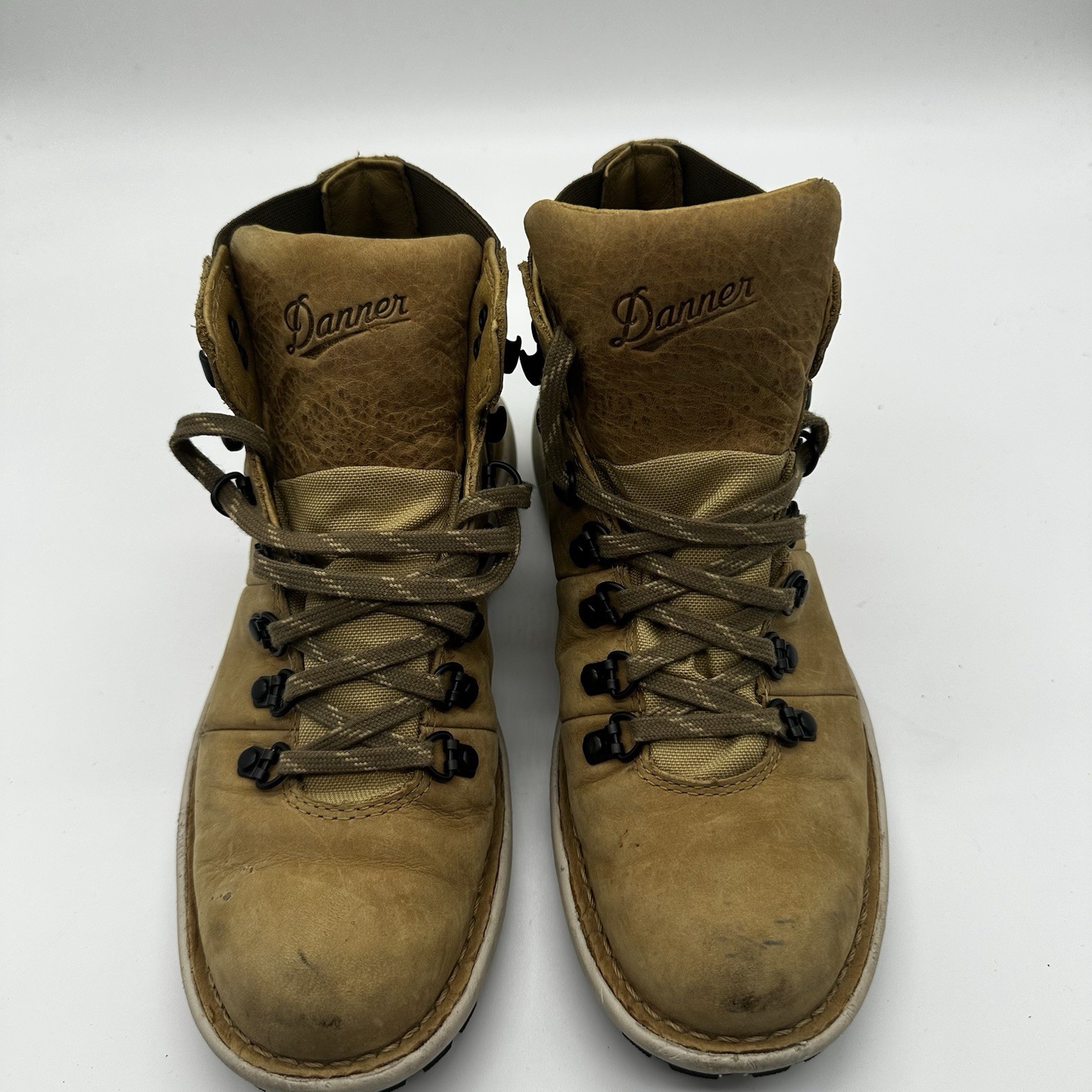 Danner Vertigo 917 Waterproof Gore-Tex Boots Woman 7 Prairie Sand Vibram Outsole